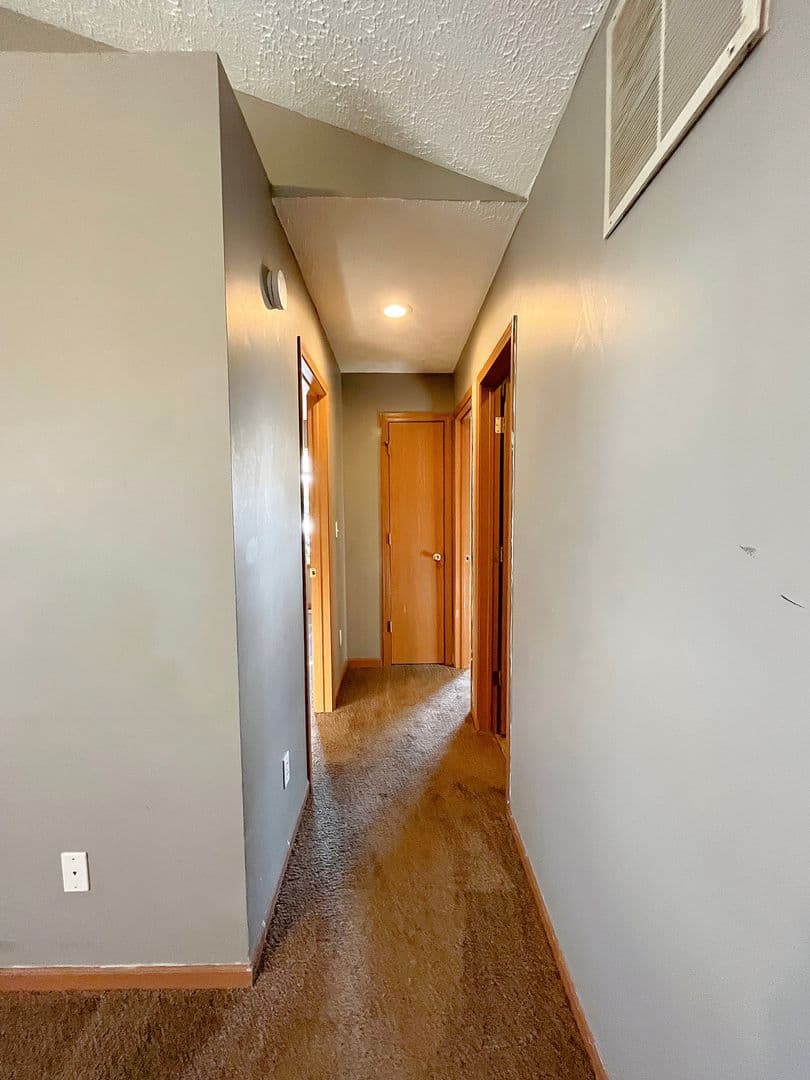 Lafayette Apartment: 2012 Scott Street