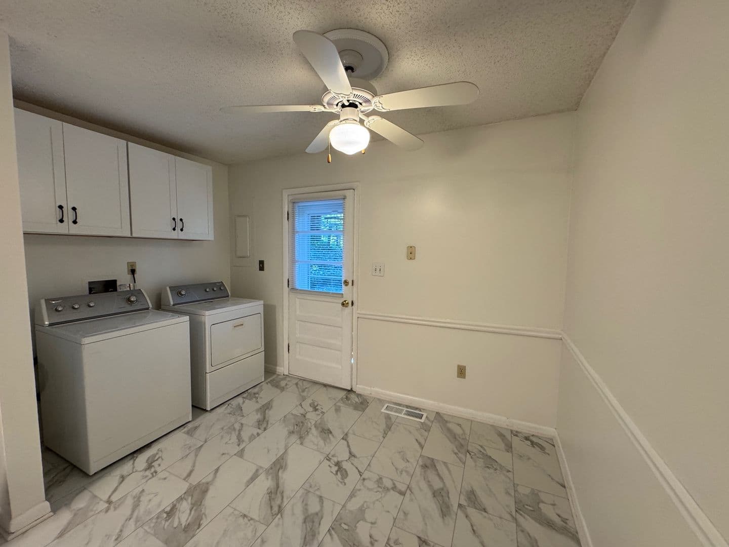 Black Mountain House: 702 Holly Ave