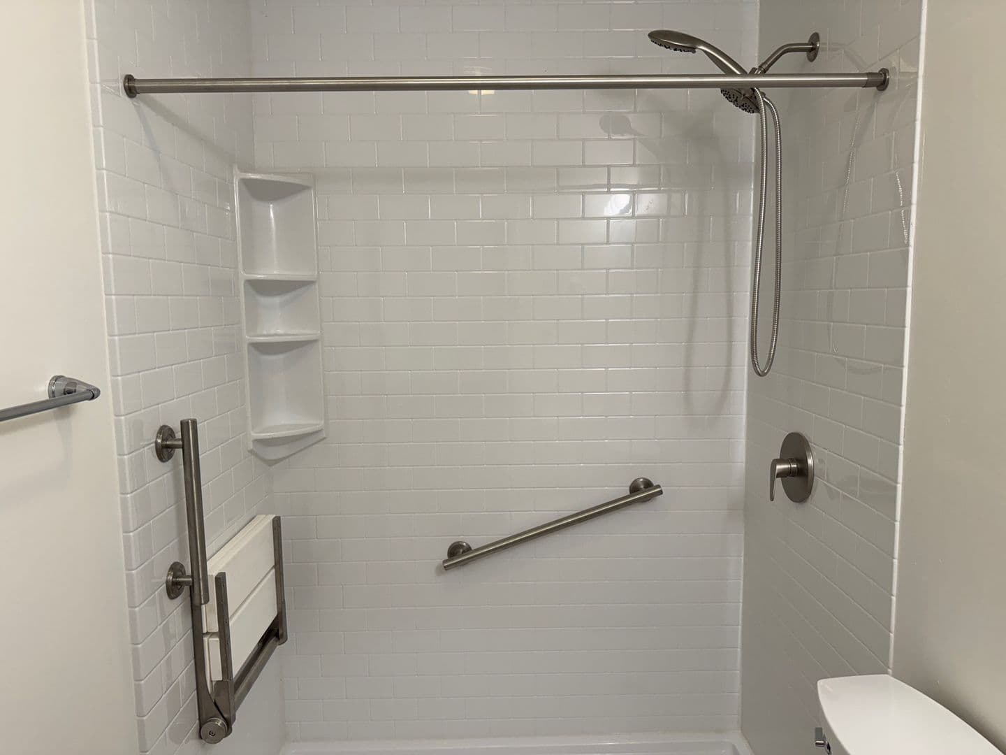 Black Mountain House: 702 Holly Ave