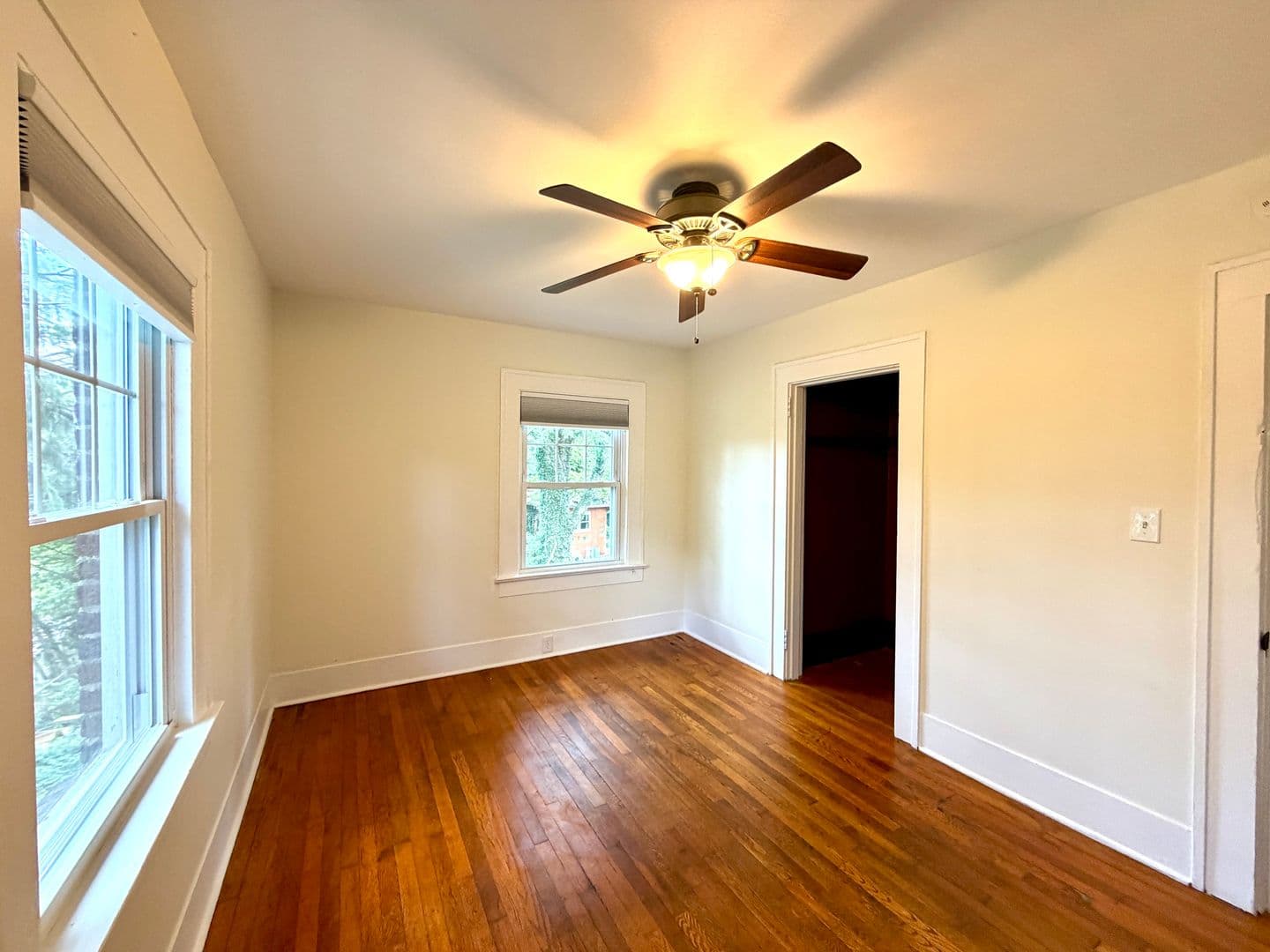 Asheville House: 72 Buchanan Ave