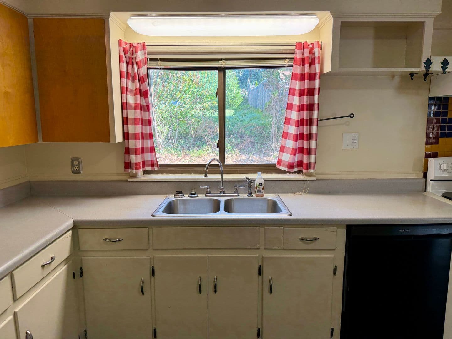 Black Mountain House: 205 Padgettown Road