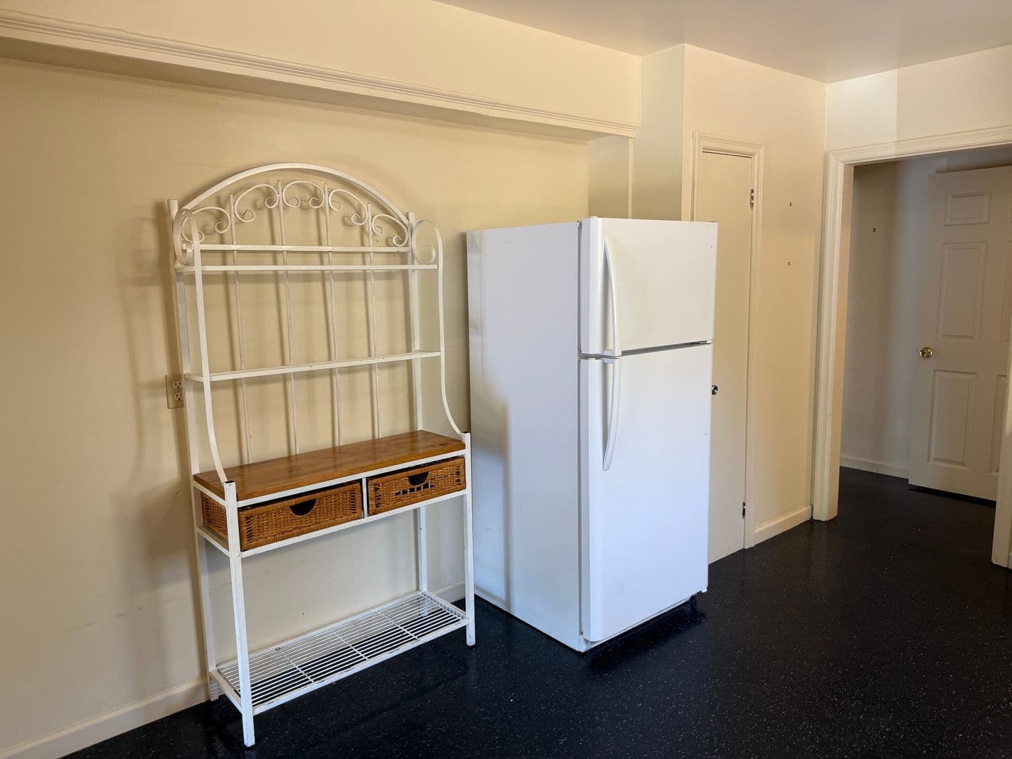 Black Mountain House: 205 Padgettown Road