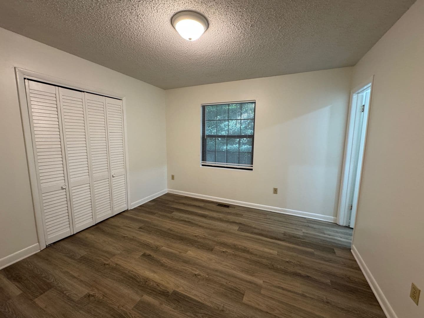 Black Mountain House: 702 Holly Ave
