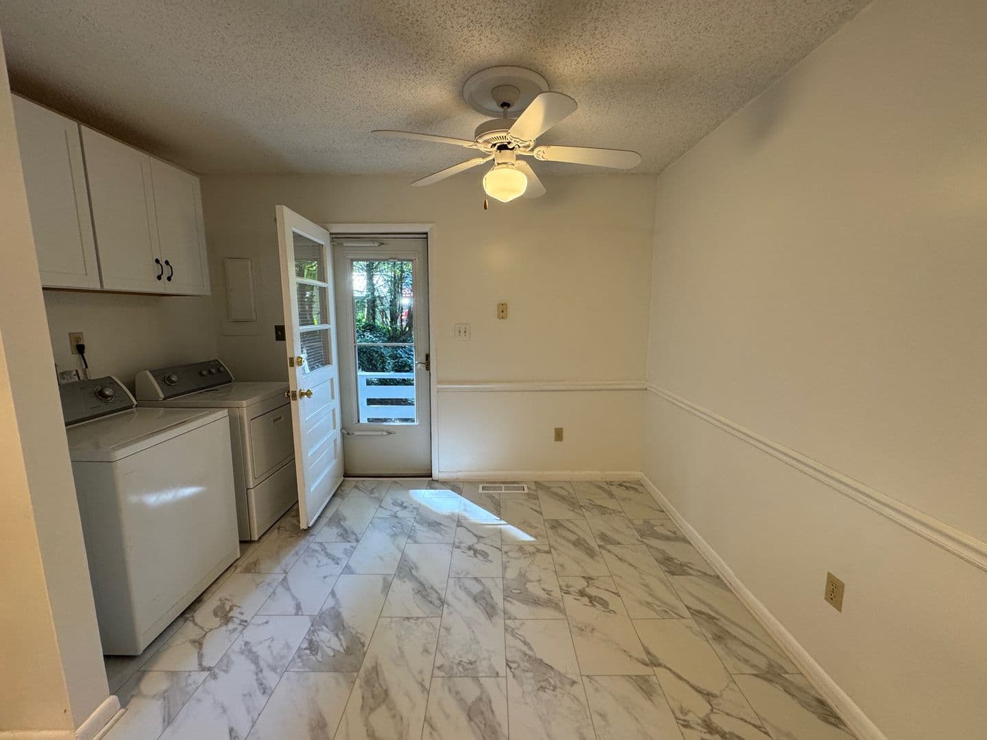 Black Mountain House: 702 Holly Ave