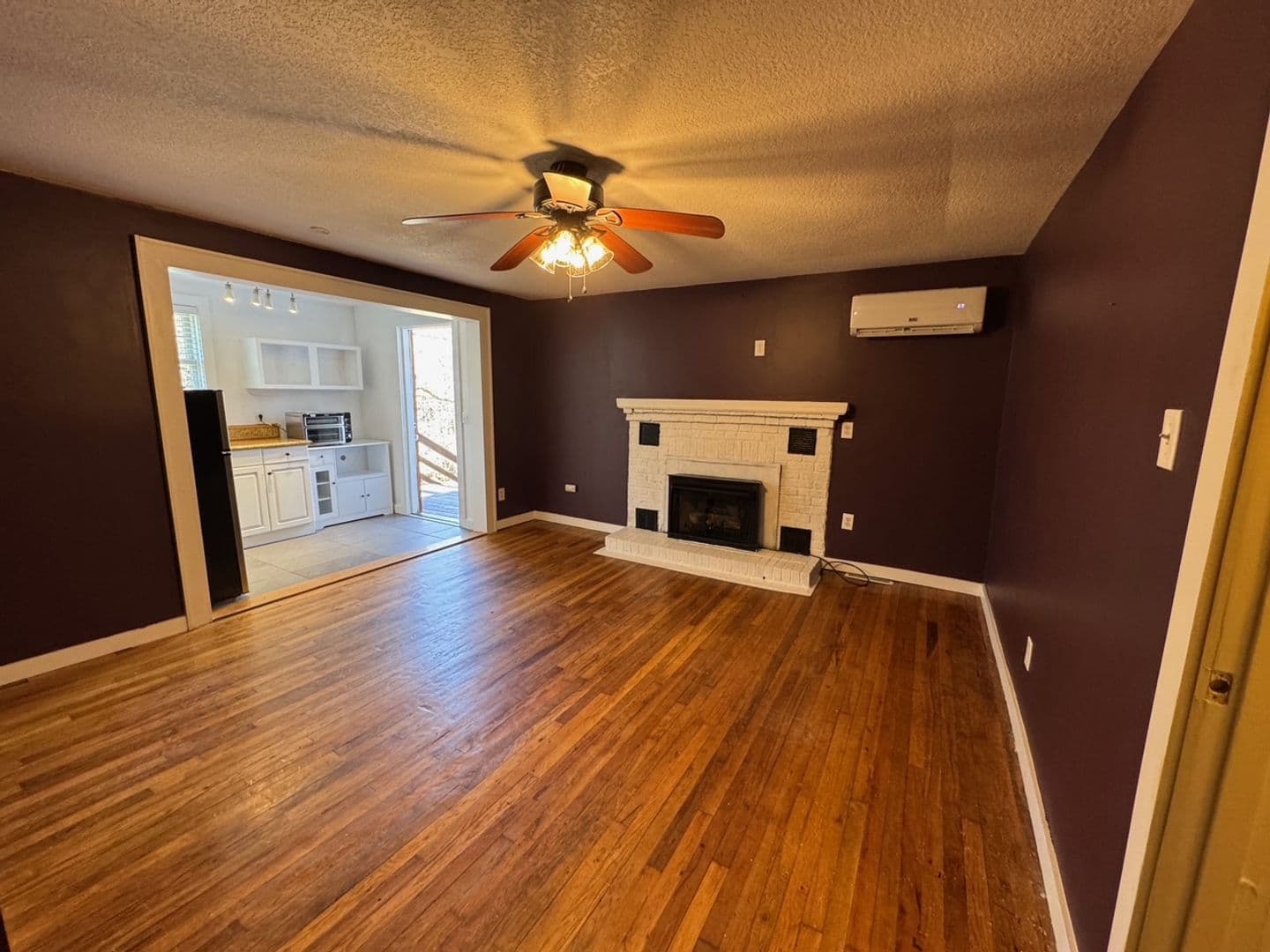 Asheville House: 117 Lower Grassy Branch Road