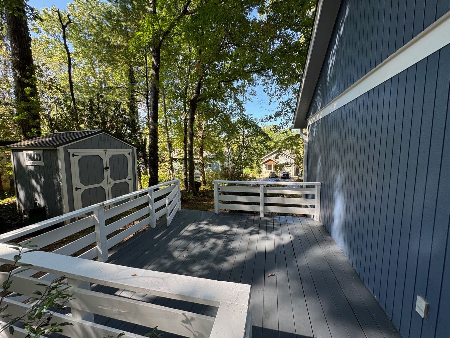 Black Mountain House: 702 Holly Ave
