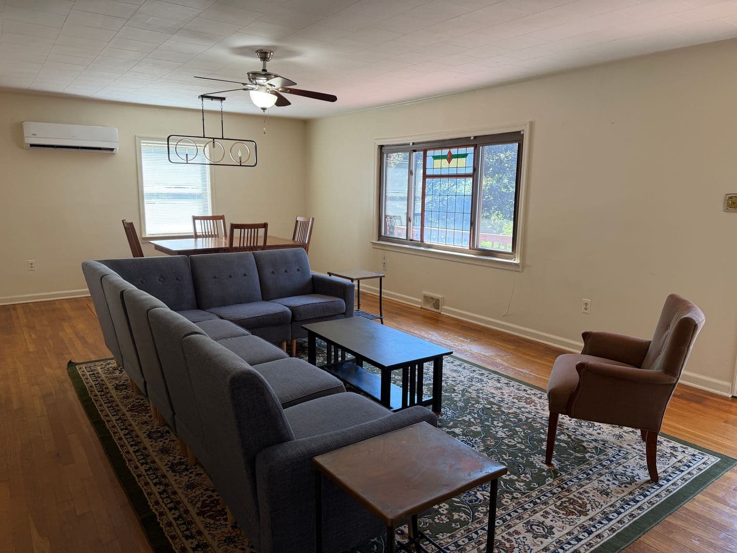 Black Mountain House: 205 Padgettown Road