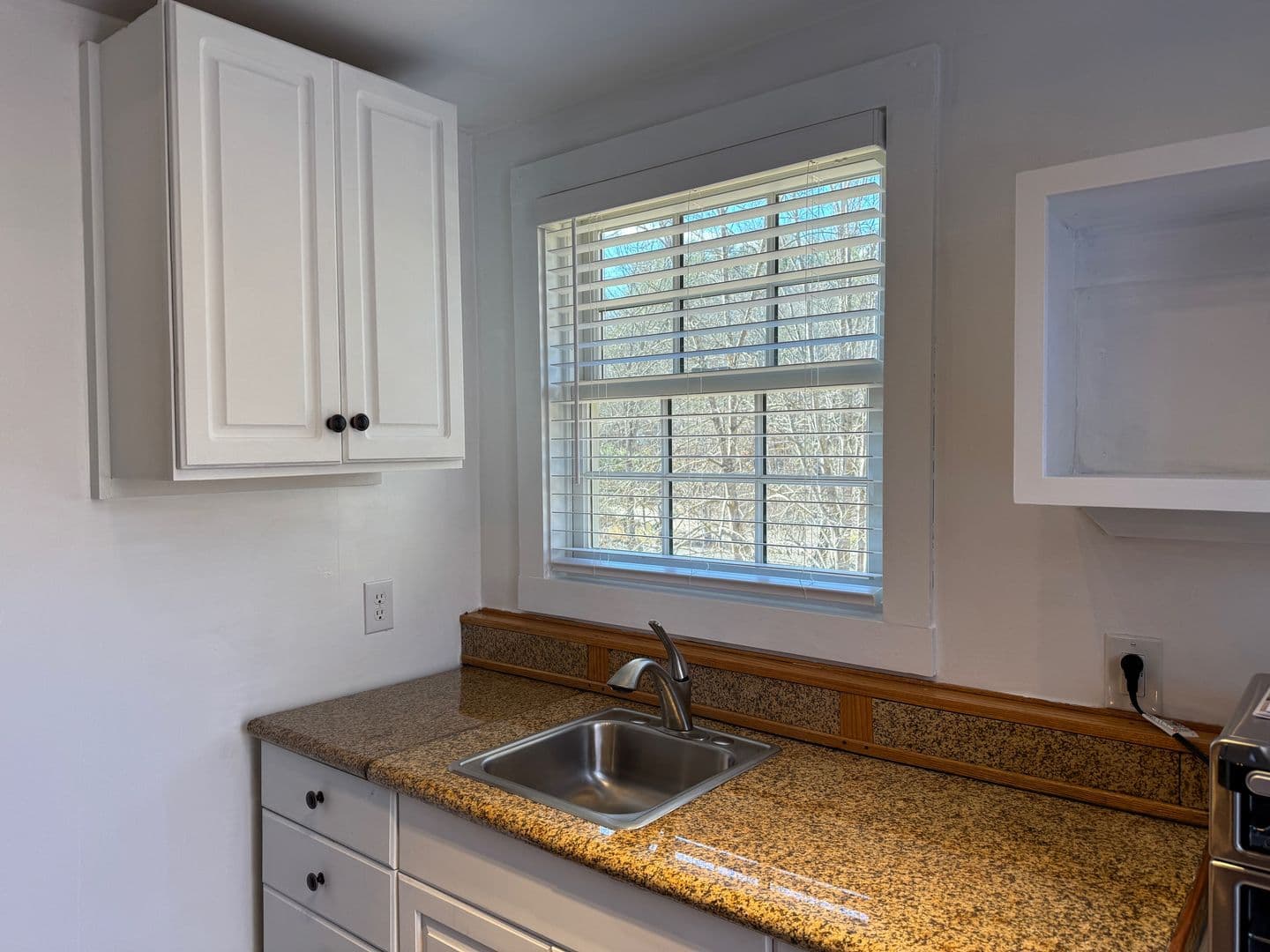 Asheville House: 117 Lower Grassy Branch Road