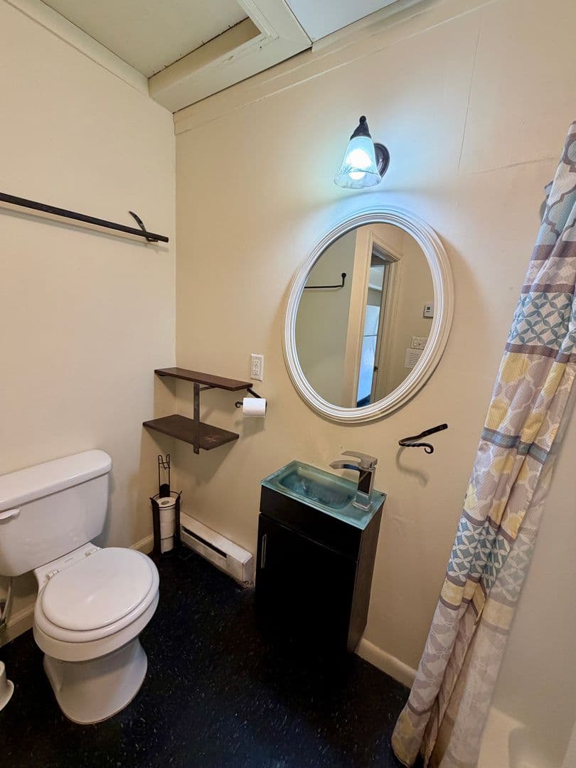 Black Mountain House: 205 Padgettown Road