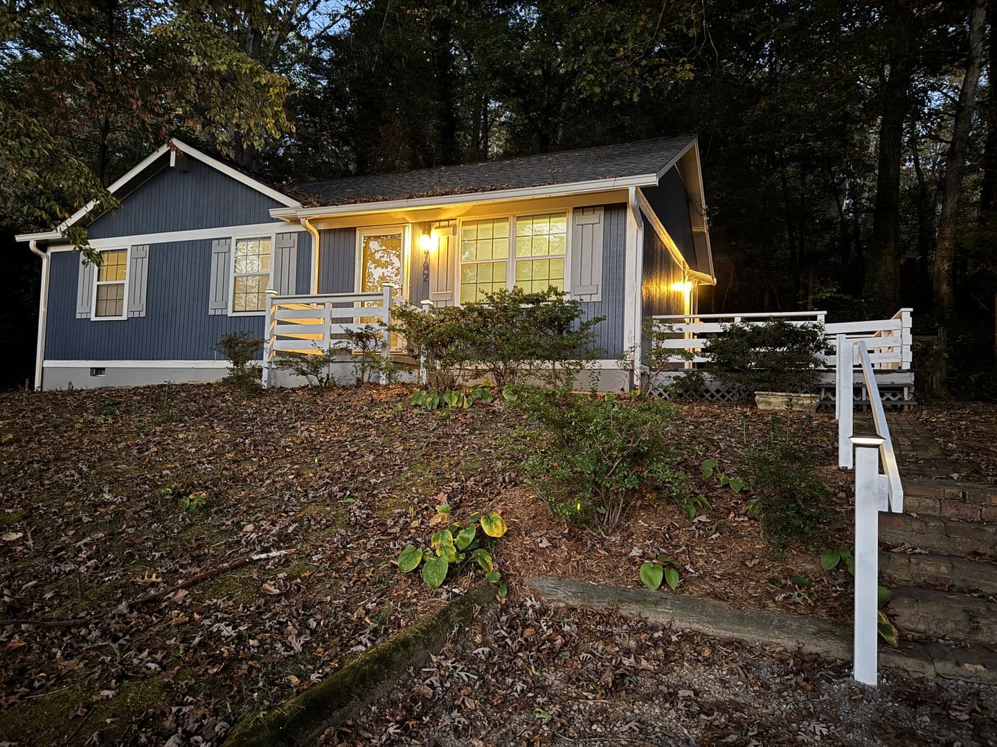 Black Mountain House: 702 Holly Ave