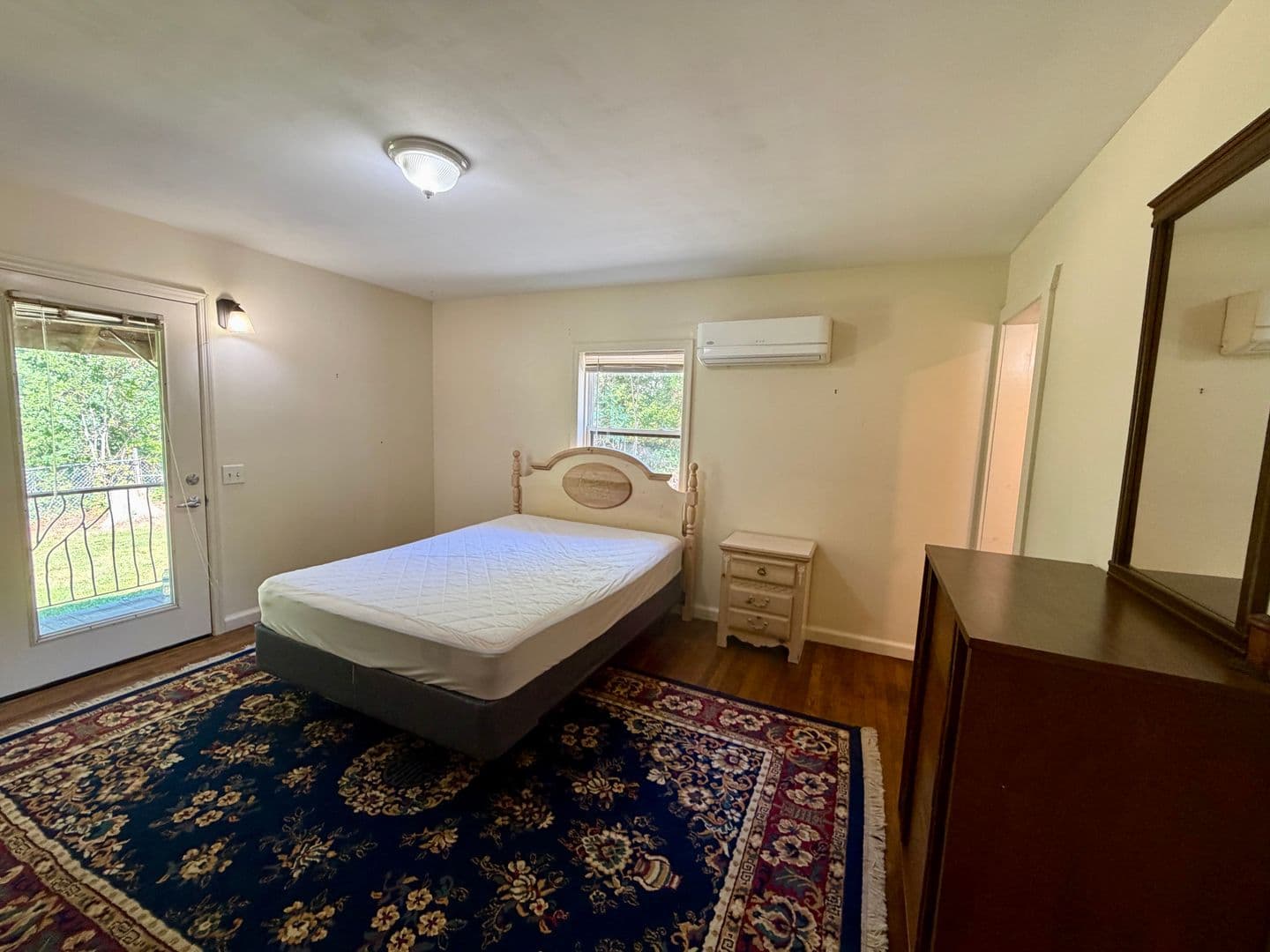 Black Mountain House: 205 Padgettown Road