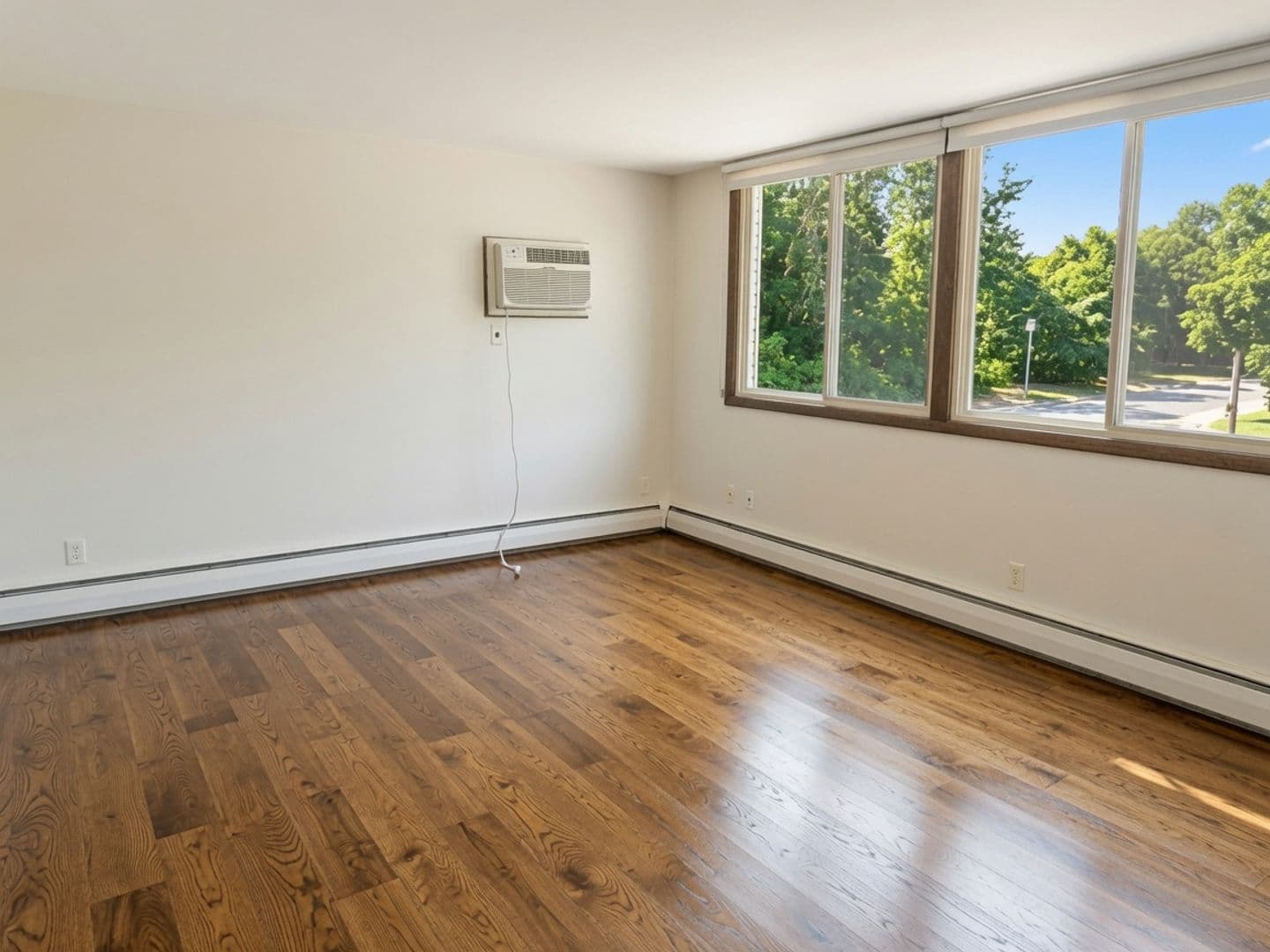 Minneapolis Apartment: 3708 West 32nd Street