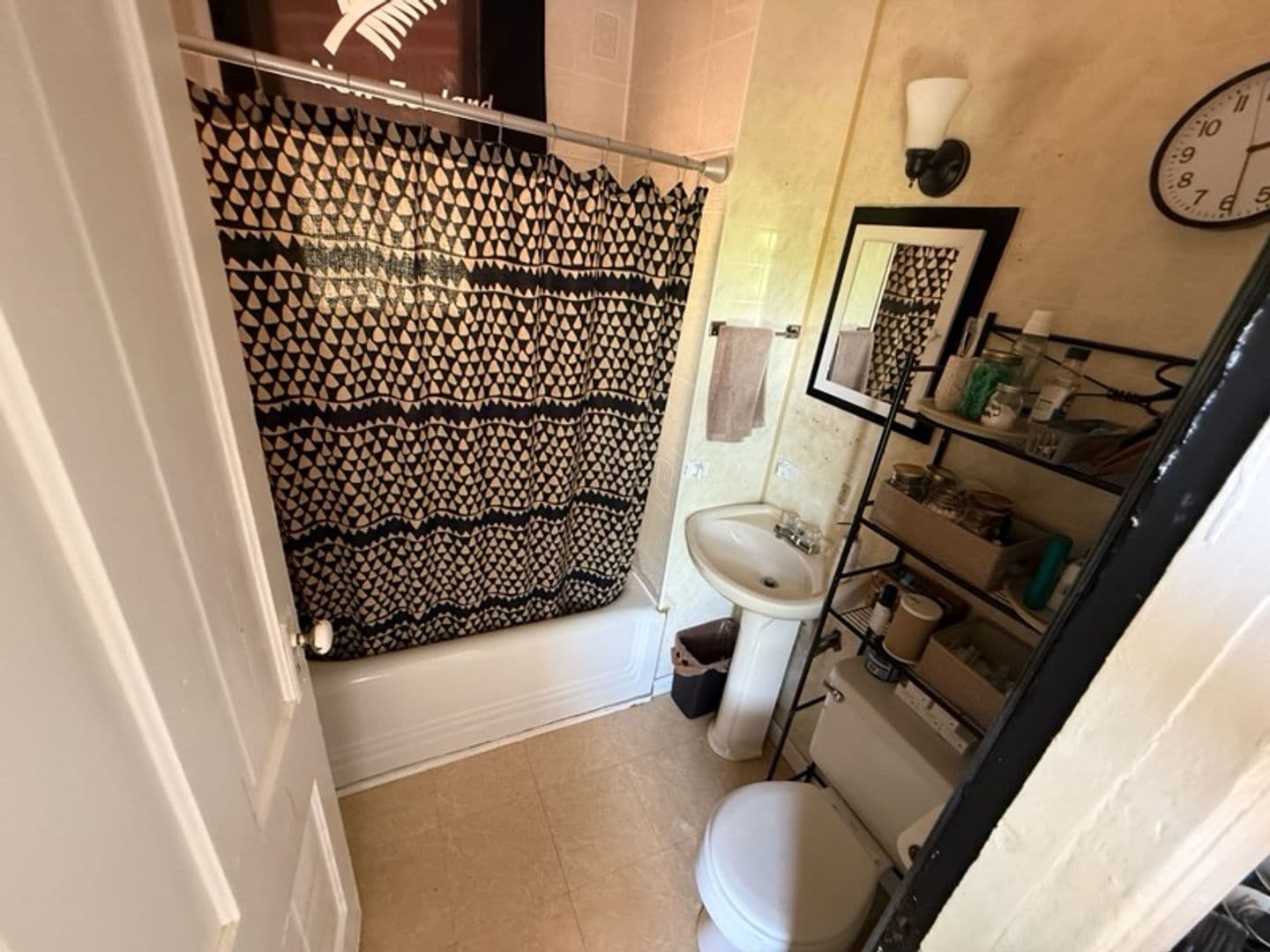 St. Paul Apartment: 272 Prescott Street