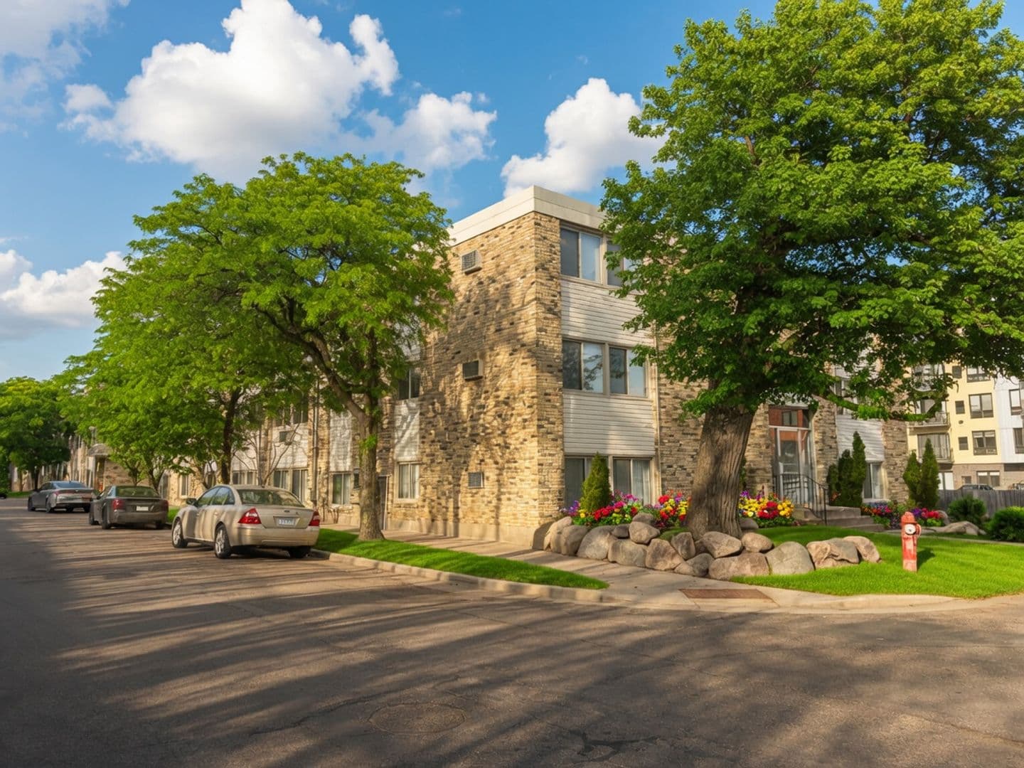 Minneapolis Apartment: 3708 West 32nd Street