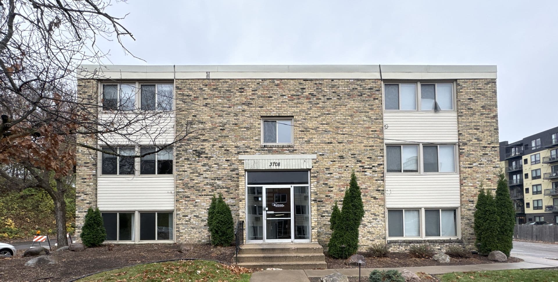 Minneapolis Apartment: 3708 West 32nd Street