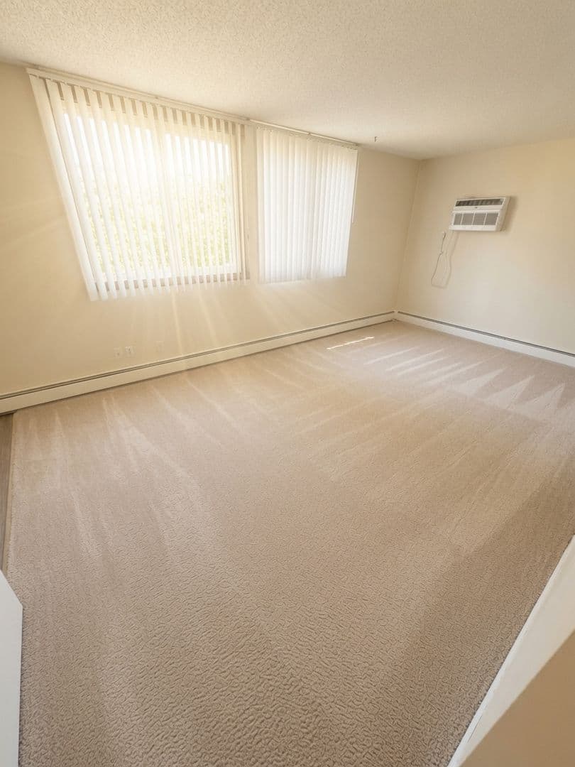 Minneapolis Apartment: 3708 West 32nd Street
