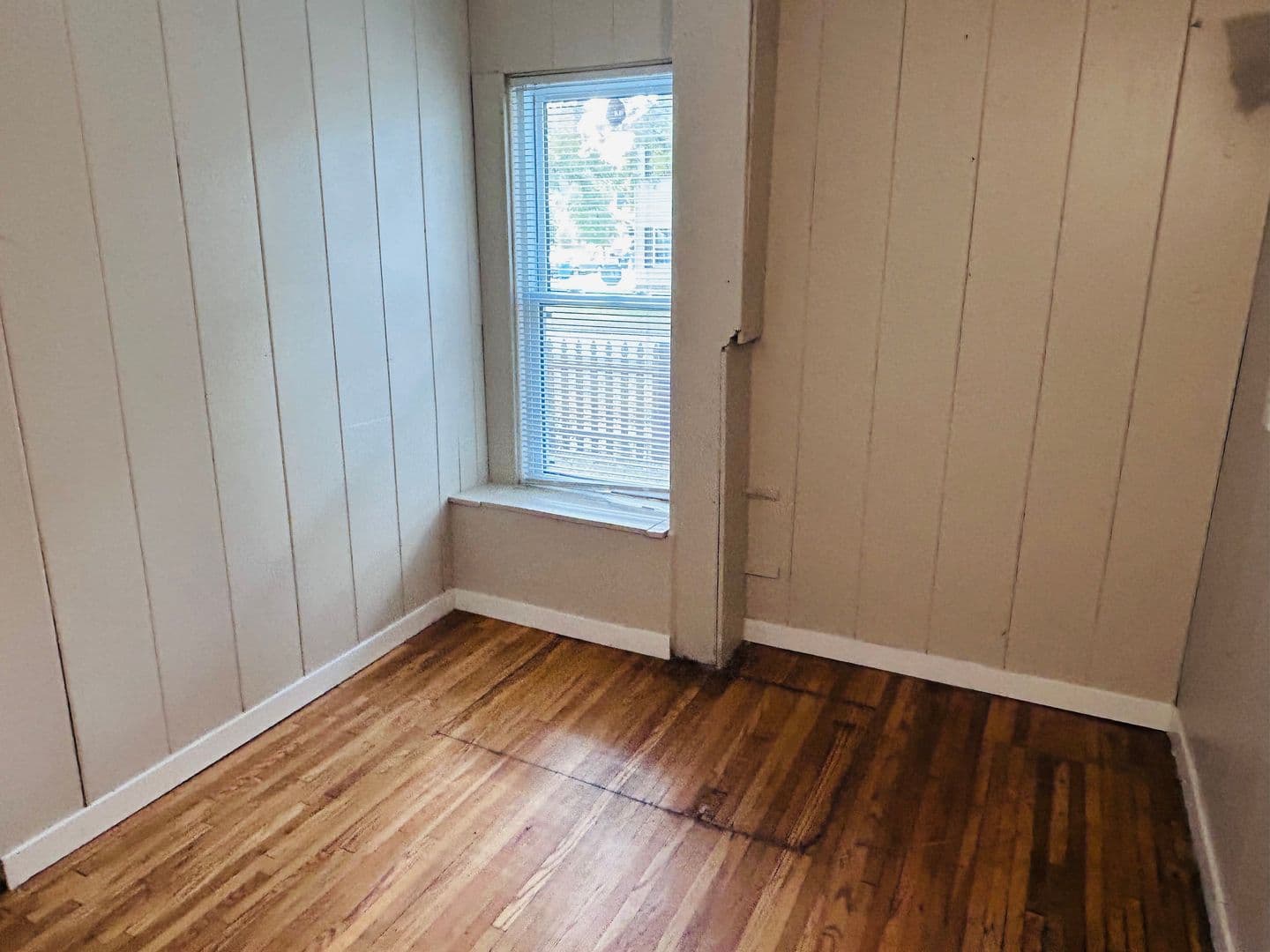Saint Paul Apartment: 567  Livingston Ave