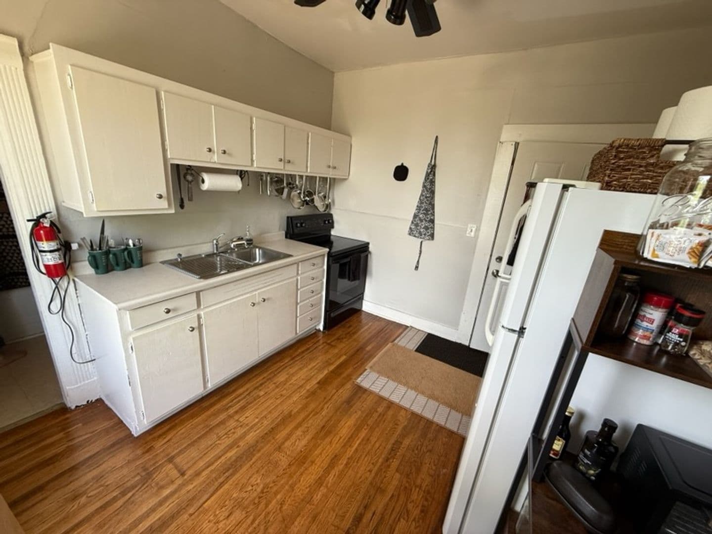 St. Paul Apartment: 272 Prescott Street