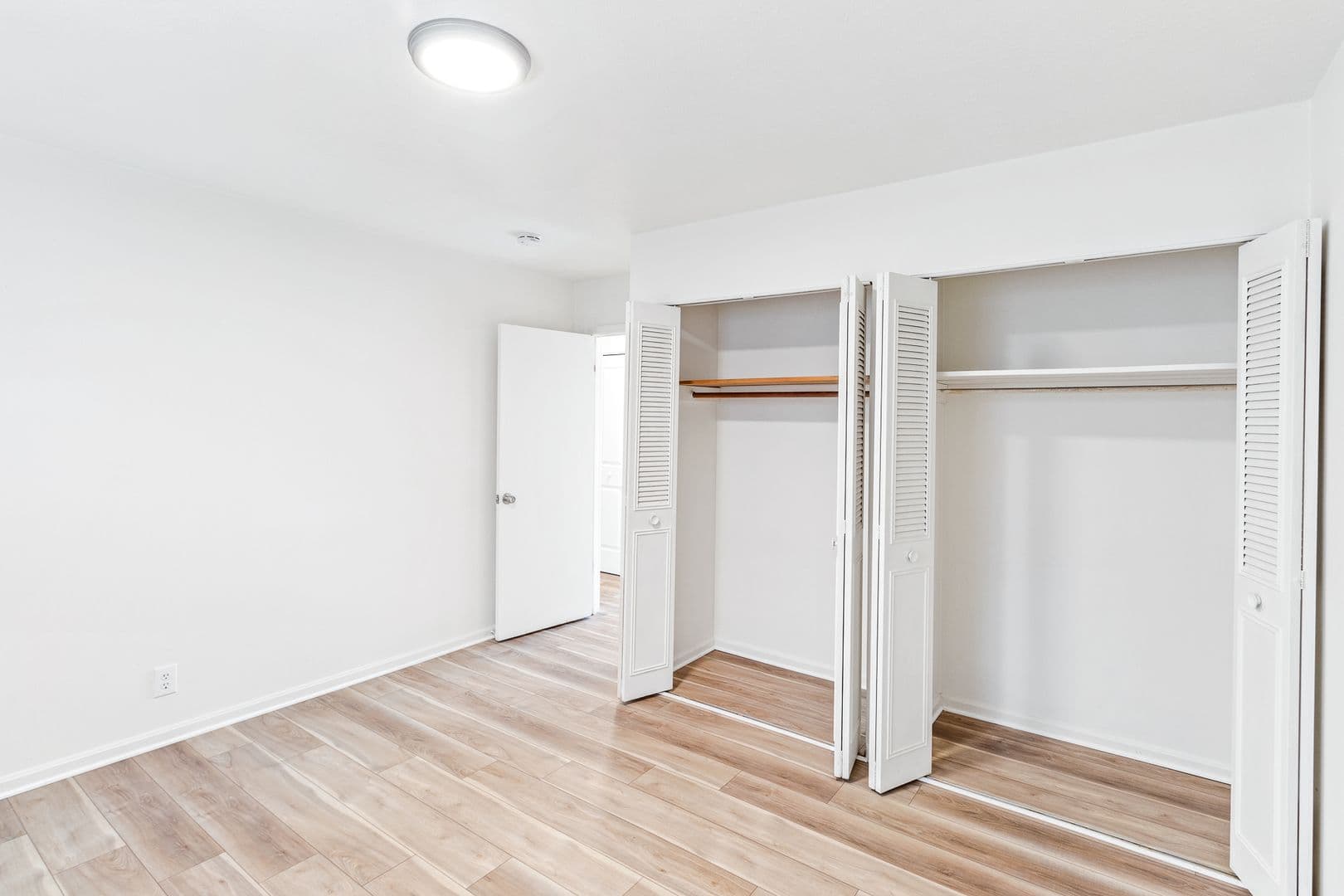 Louisville Apartment: 4203 Foreman Ln