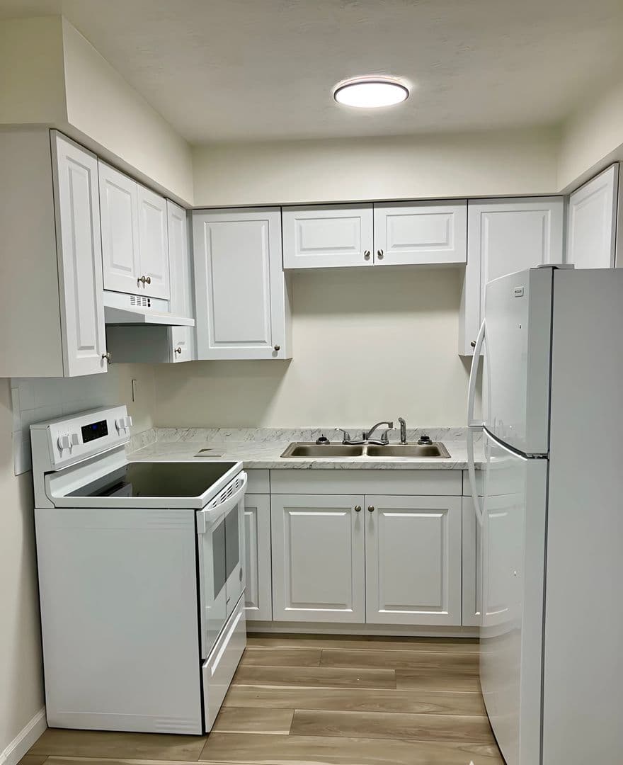 Harrodsburg Apartment: 545 Henrico Street
