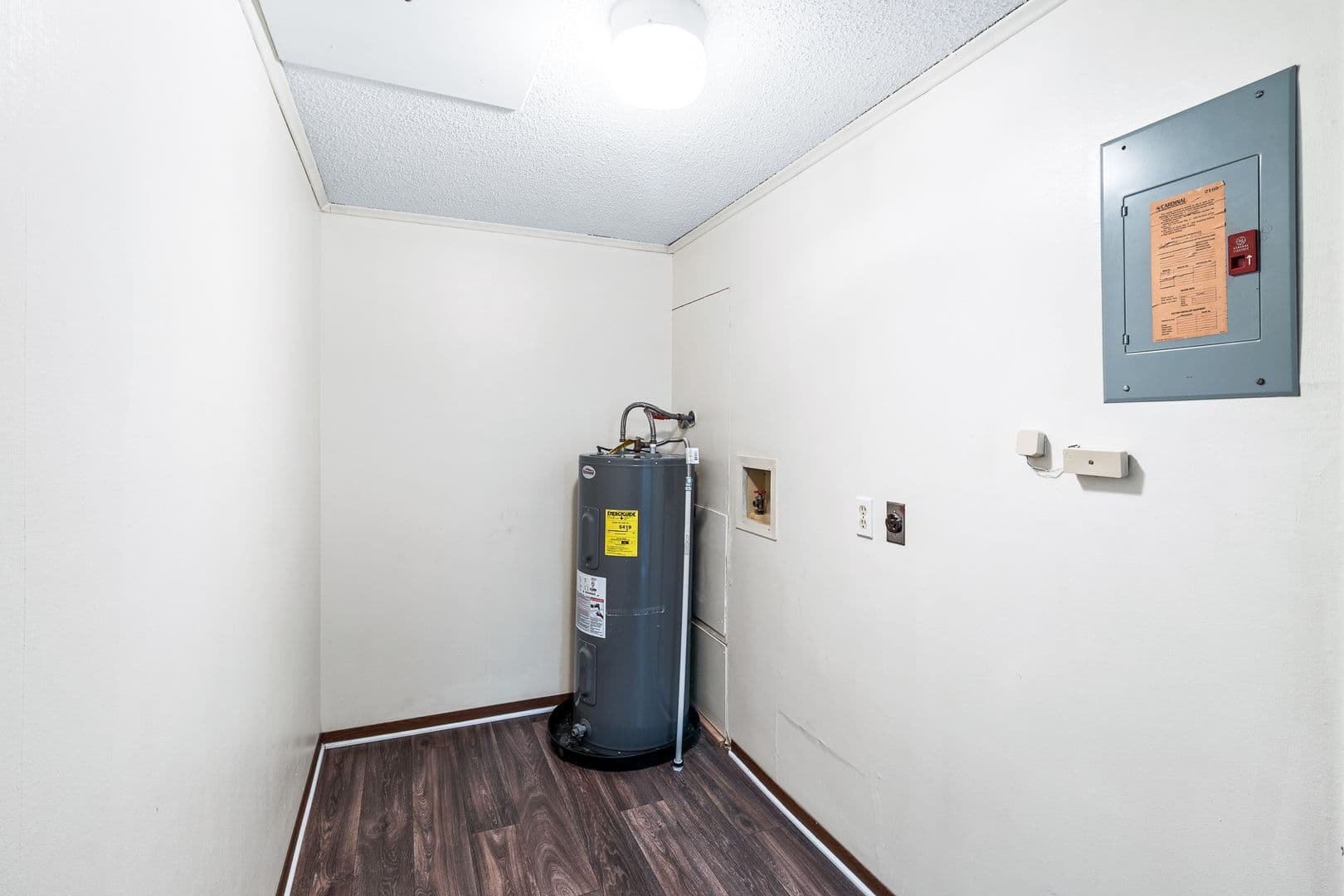 Bardstown Apartment: 100 Slate Run