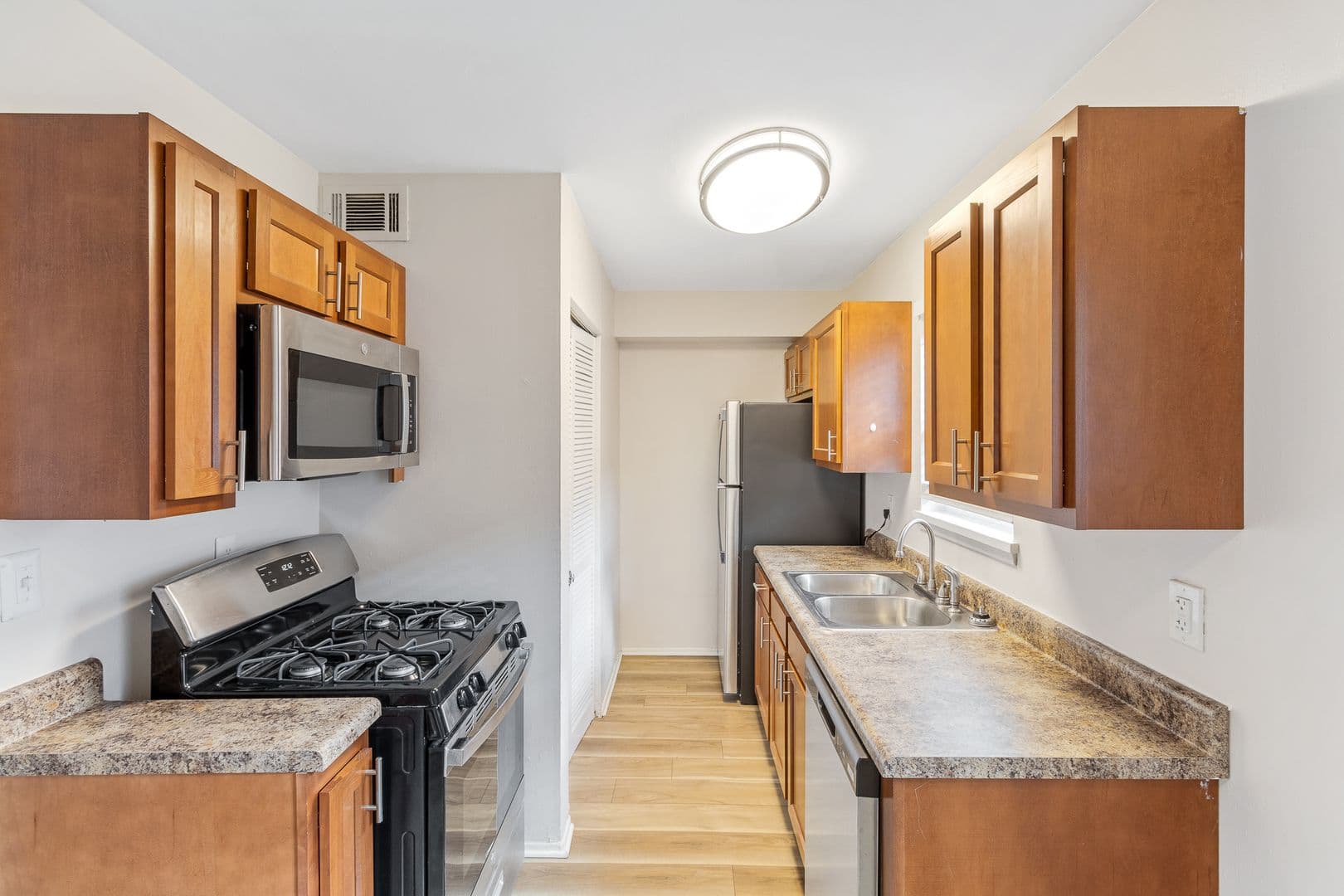 Louisville Apartment: 630 E Kentucky St.