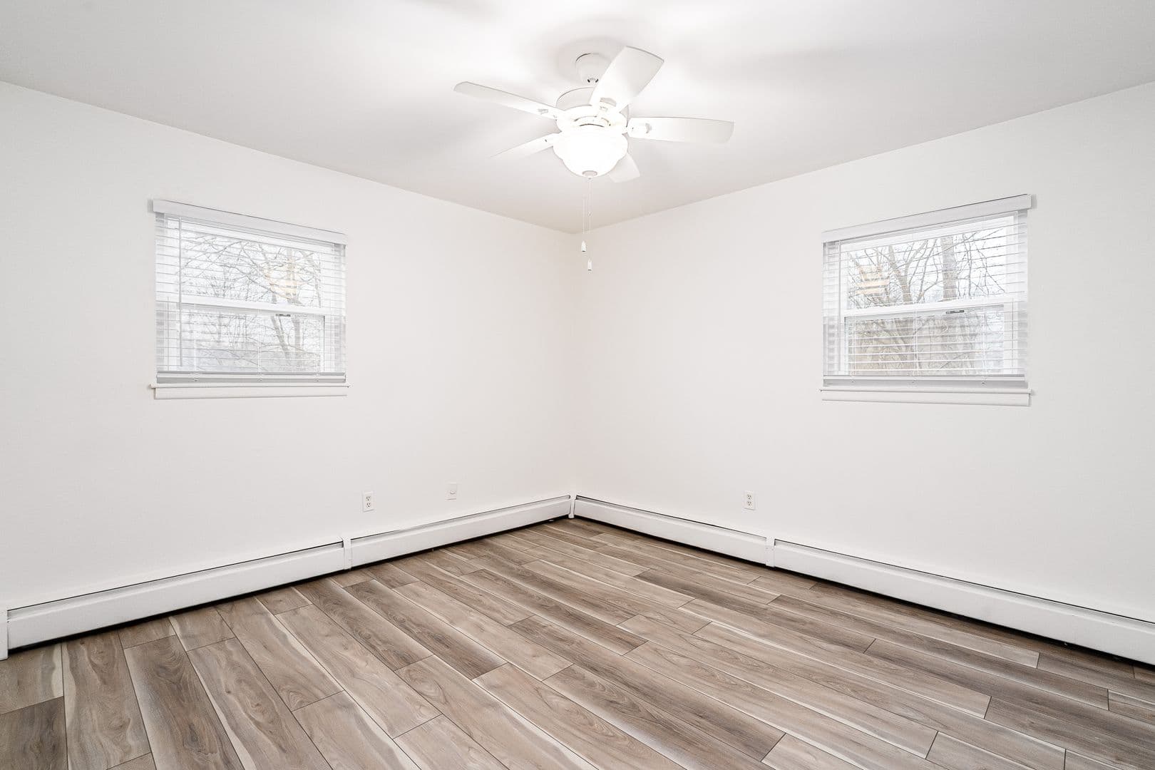 Louisville Apartment: 404 Lindsay Ct.