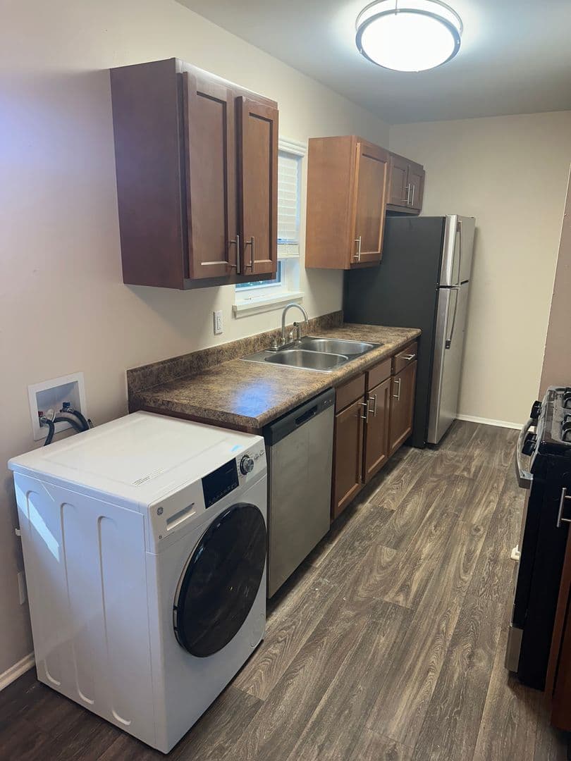 Louisville Apartment: 630 E Kentucky St.
