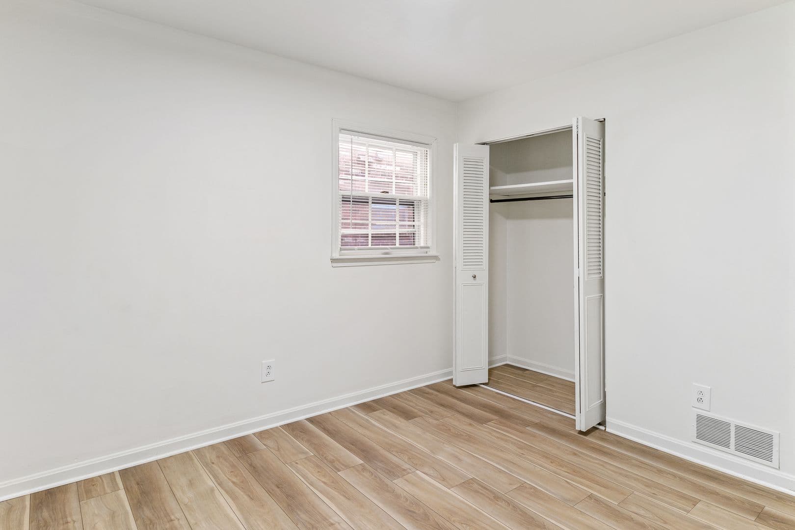 Louisville Apartment: 4203 Foreman Ln