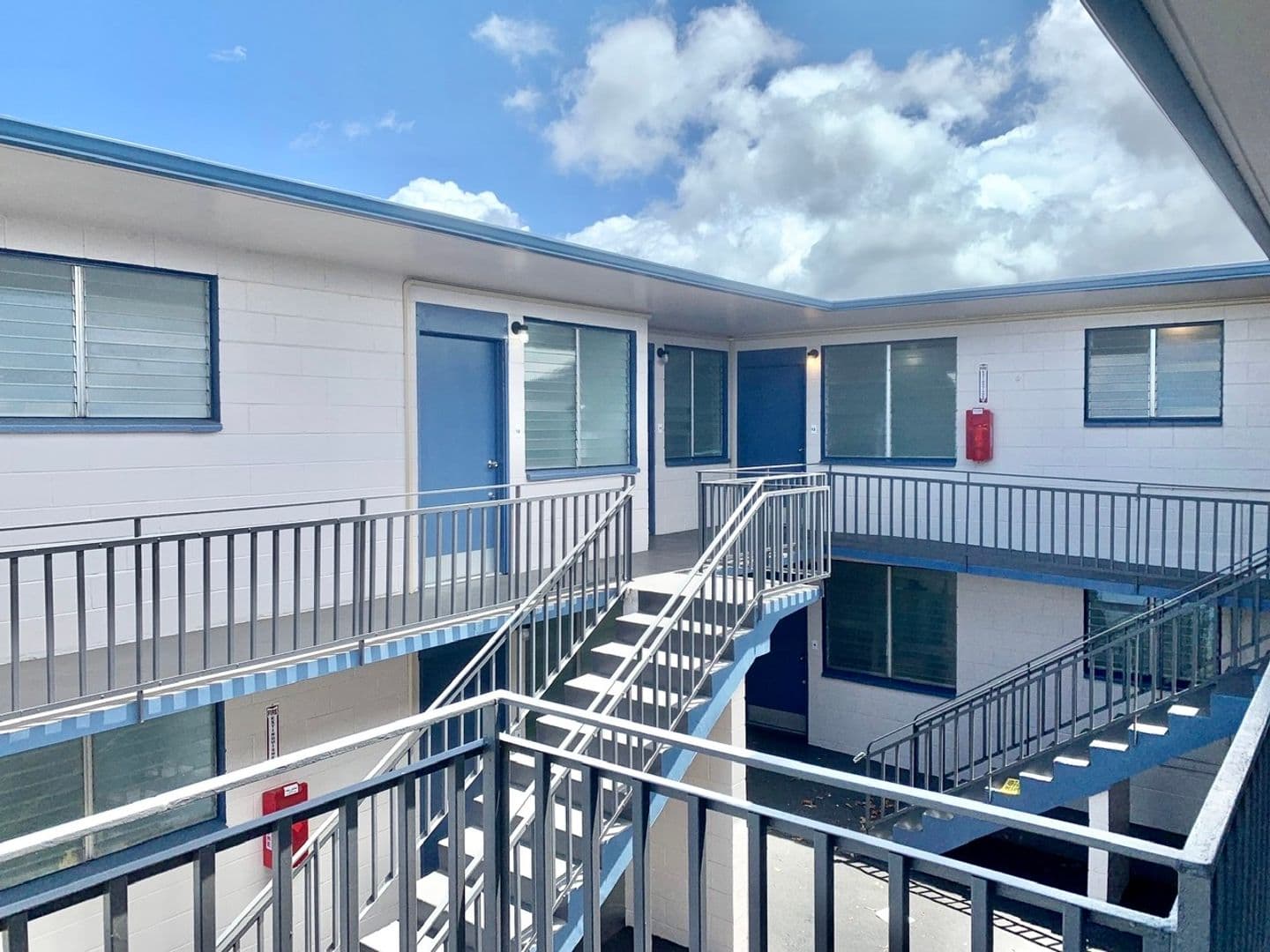 Honolulu Apartment: 2020 Waterhouse St.