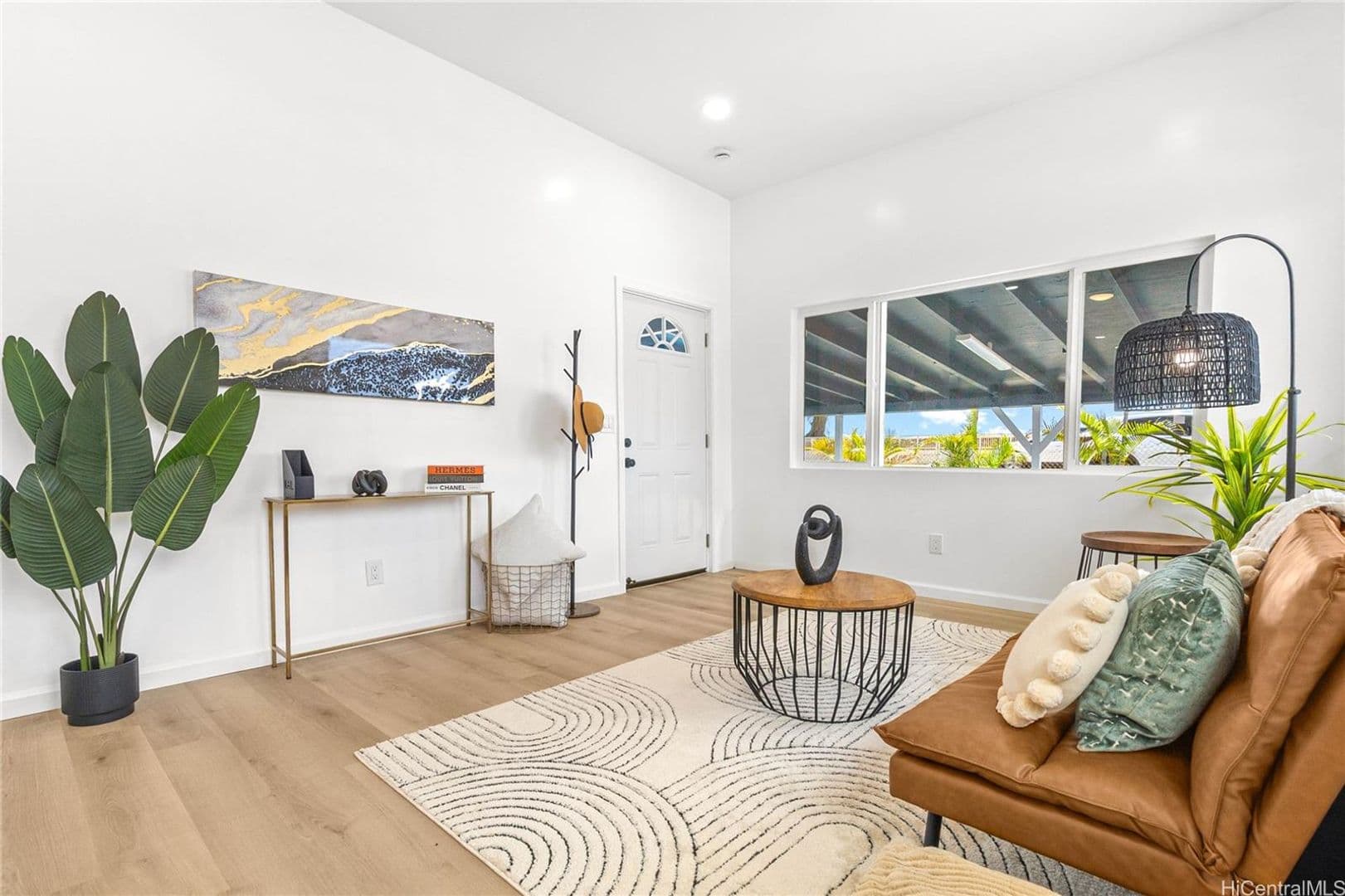 Waianae House: 87-2204 Farrington Hwy