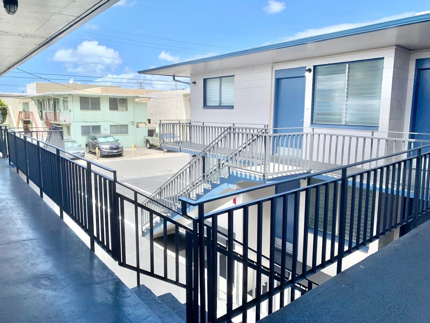 Honolulu Apartment: 2020 Waterhouse St.
