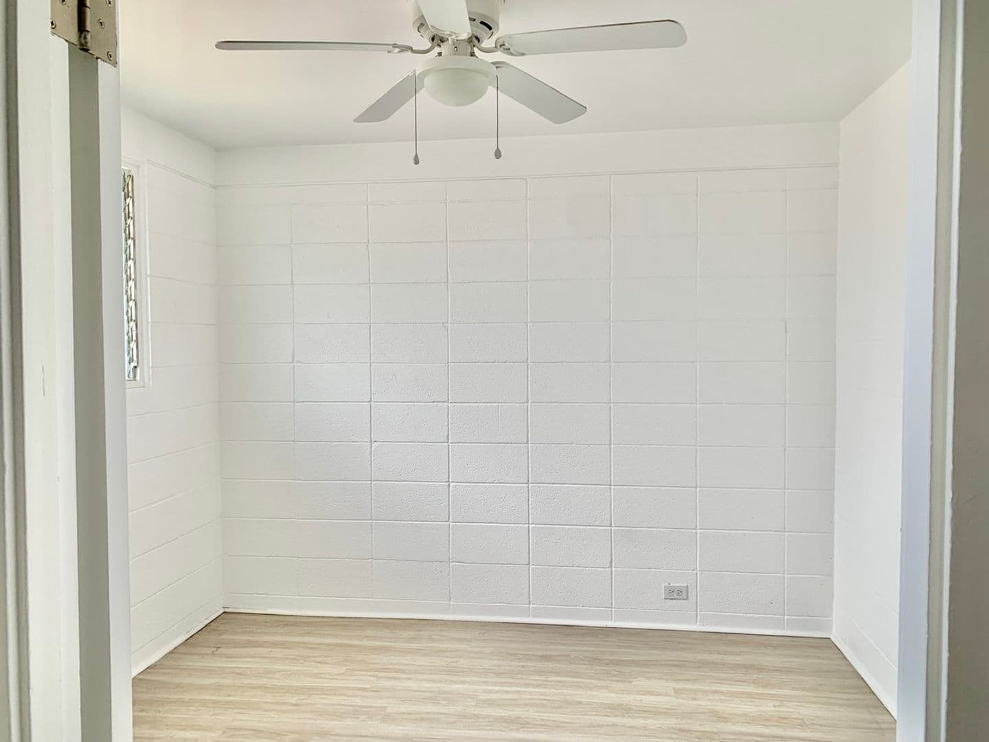 Honolulu Apartment: 2020 Waterhouse St.