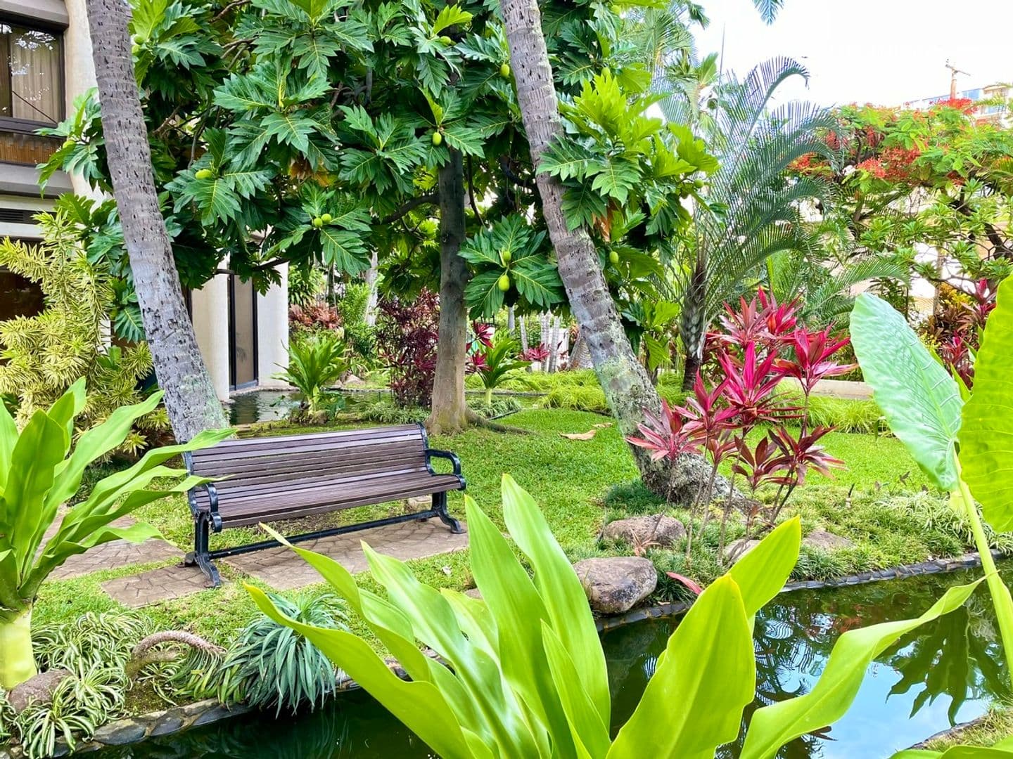 Honolulu Condo: 300 Wai Nani #1418