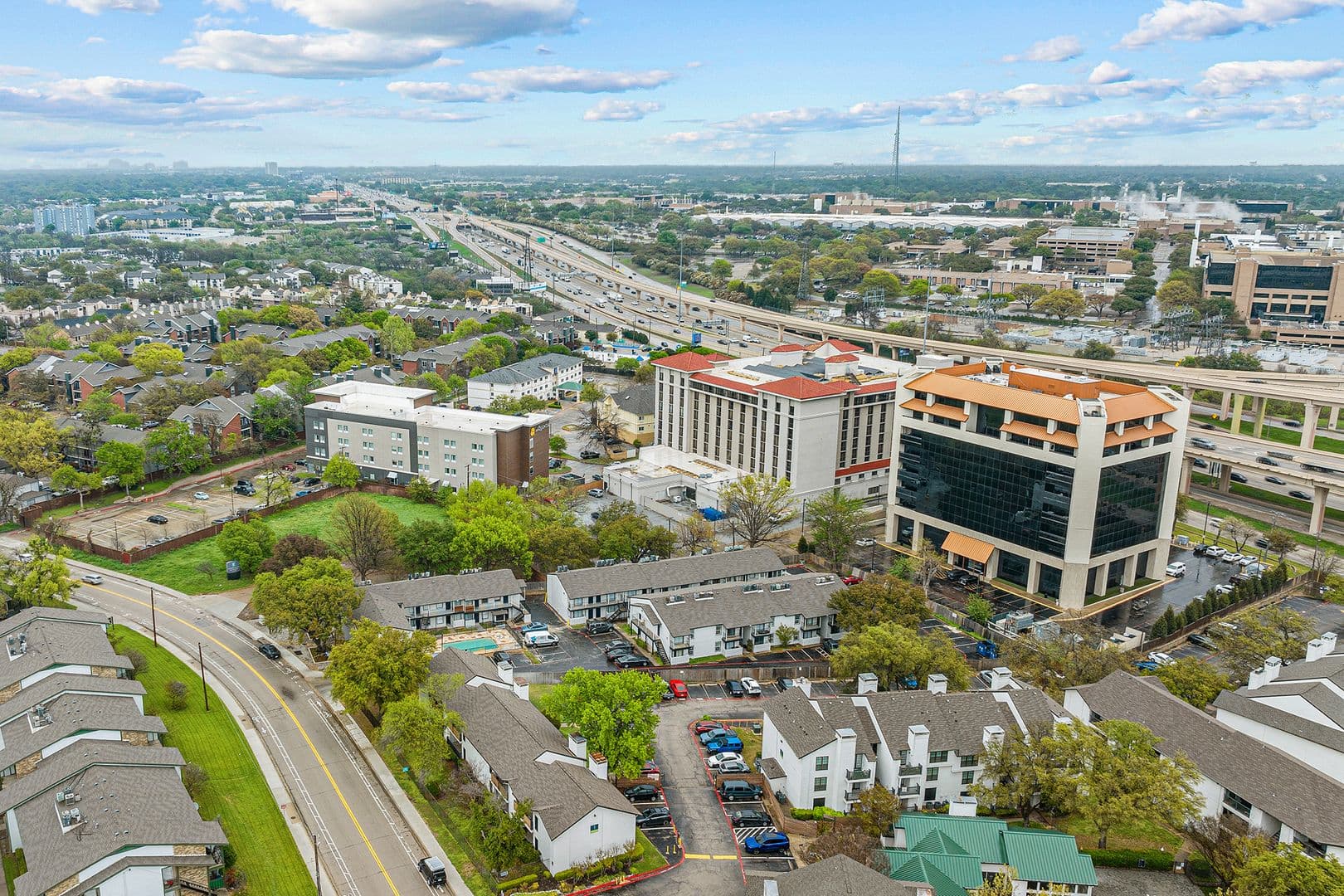 Dallas Apartment: 13266 Emily Rd