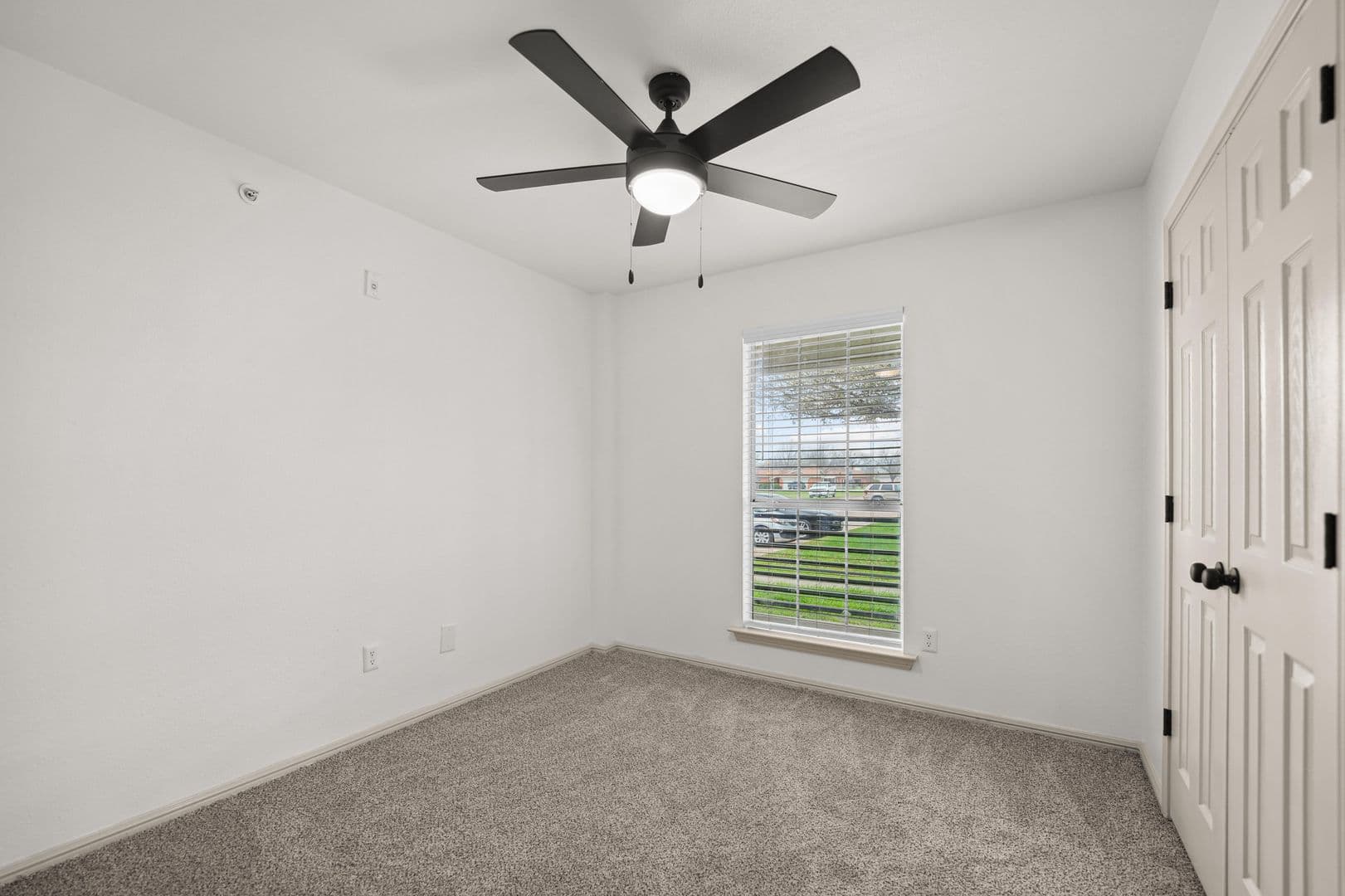 Midlothian Apartment: 170 Henderson Street