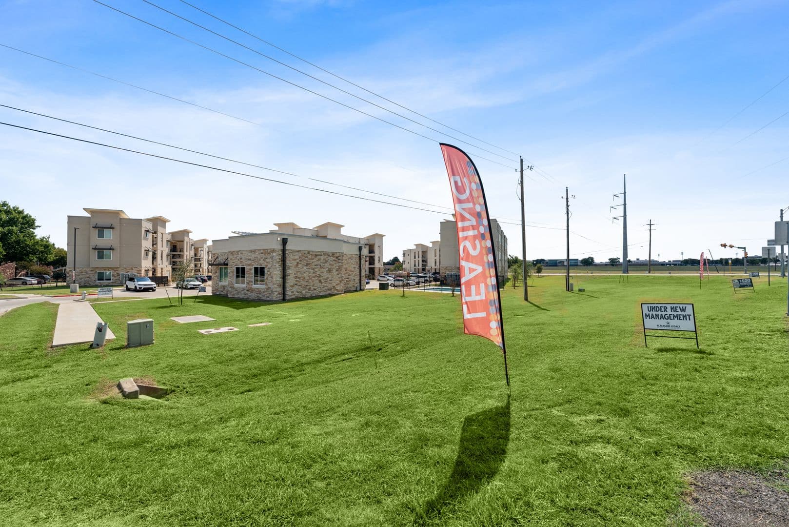 Ennis Apartment: 1101 Biloxi Drive