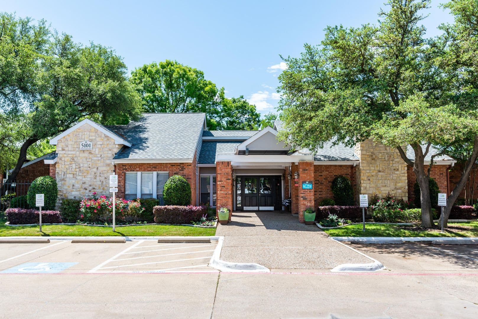 Fort Worth Apartment: 5101 Overton Ridge Blvd