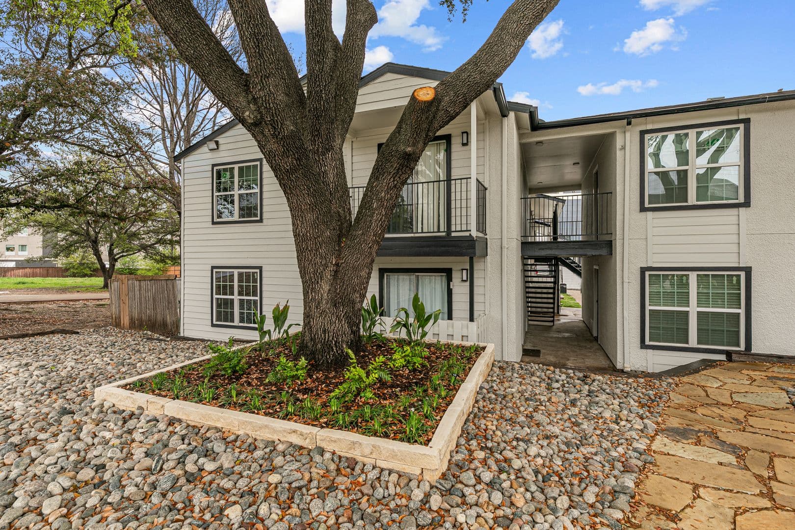 Dallas Apartment: 13266 Emily Rd