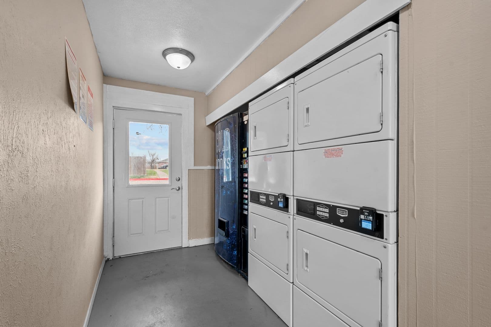 Mansfield Apartment: 1300 E Dallas St.