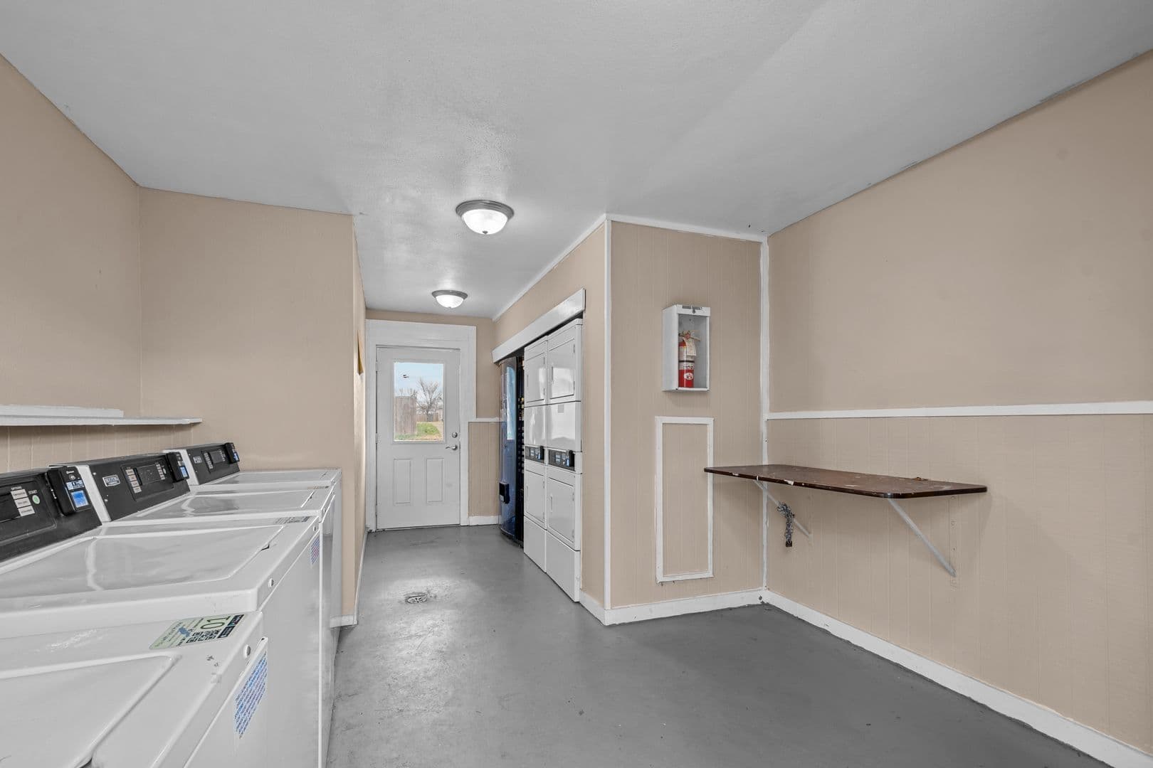 Mansfield Apartment: 1300 E Dallas St.