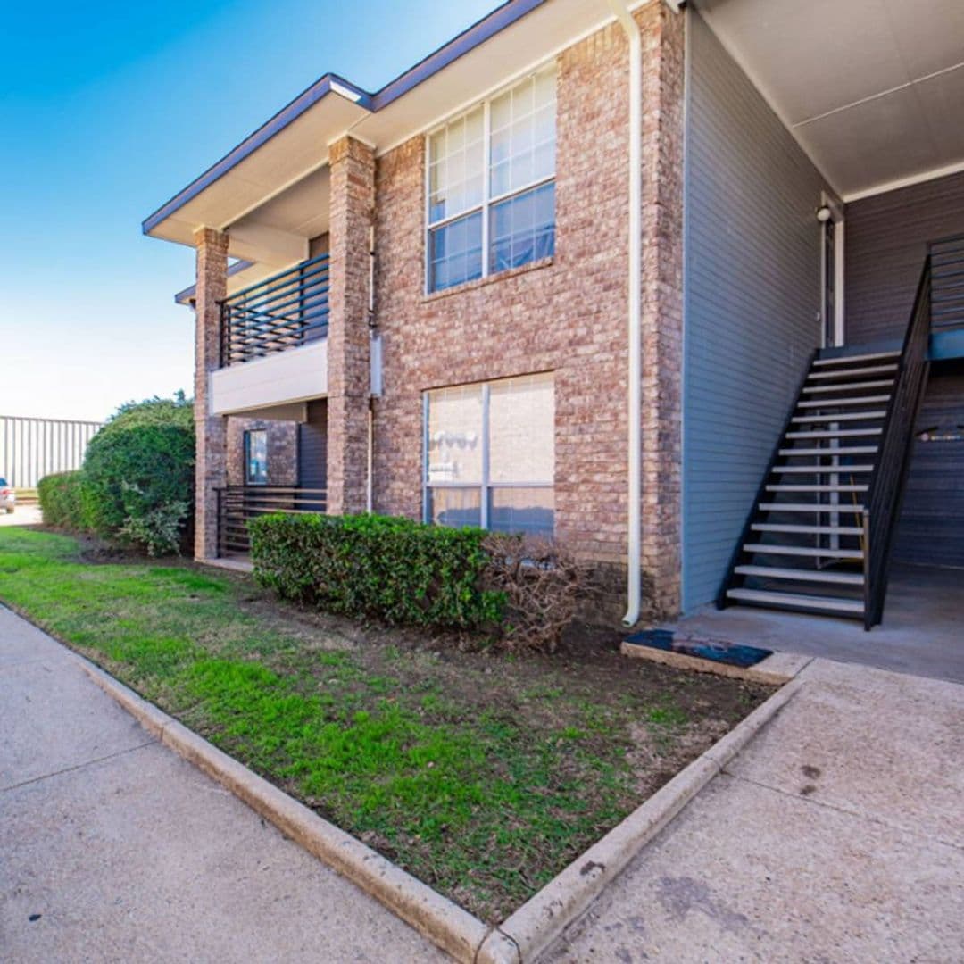 Midlothian Apartment: 170 Henderson Street