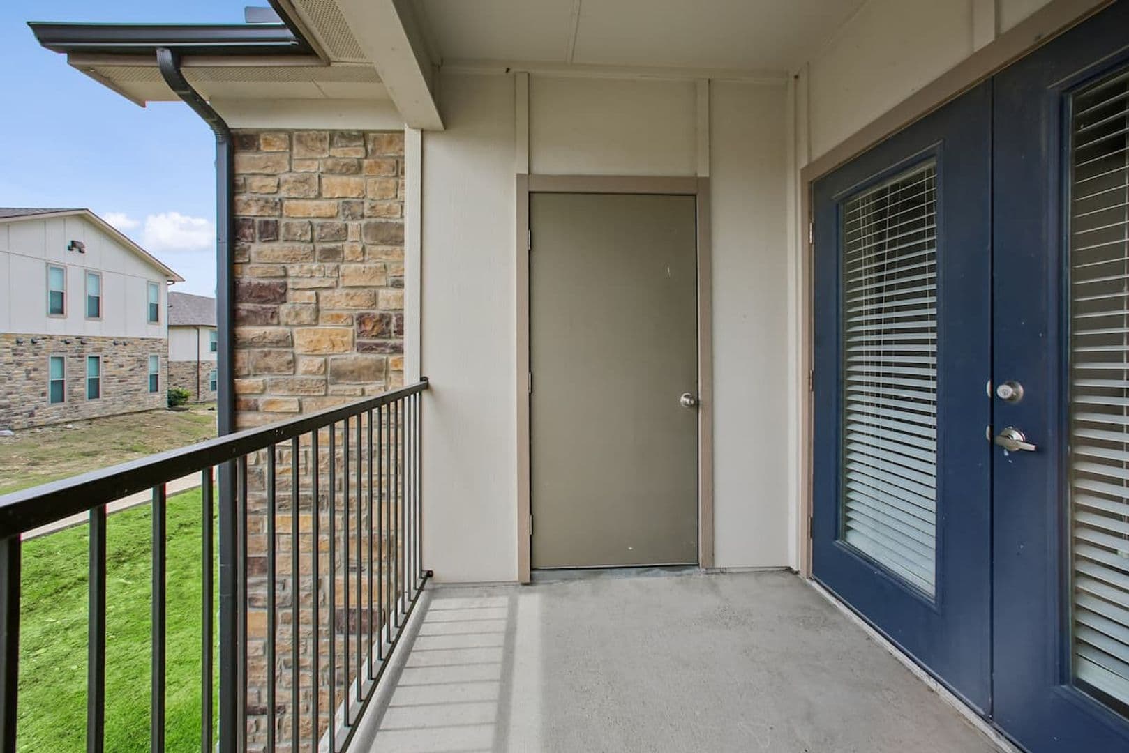 Midlothian Apartment: 2991 Lakeside Drive