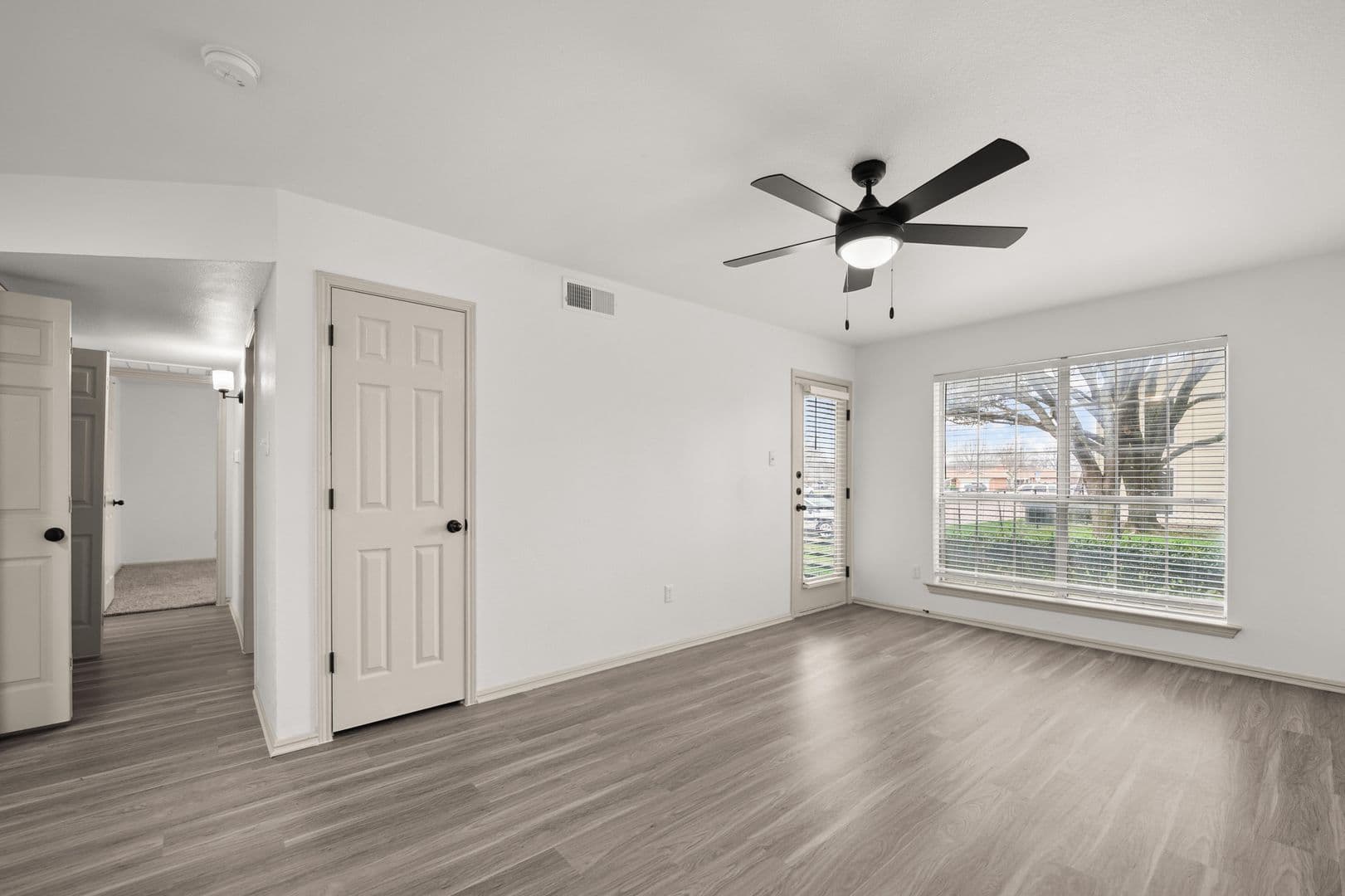 Midlothian Apartment: 170 Henderson Street