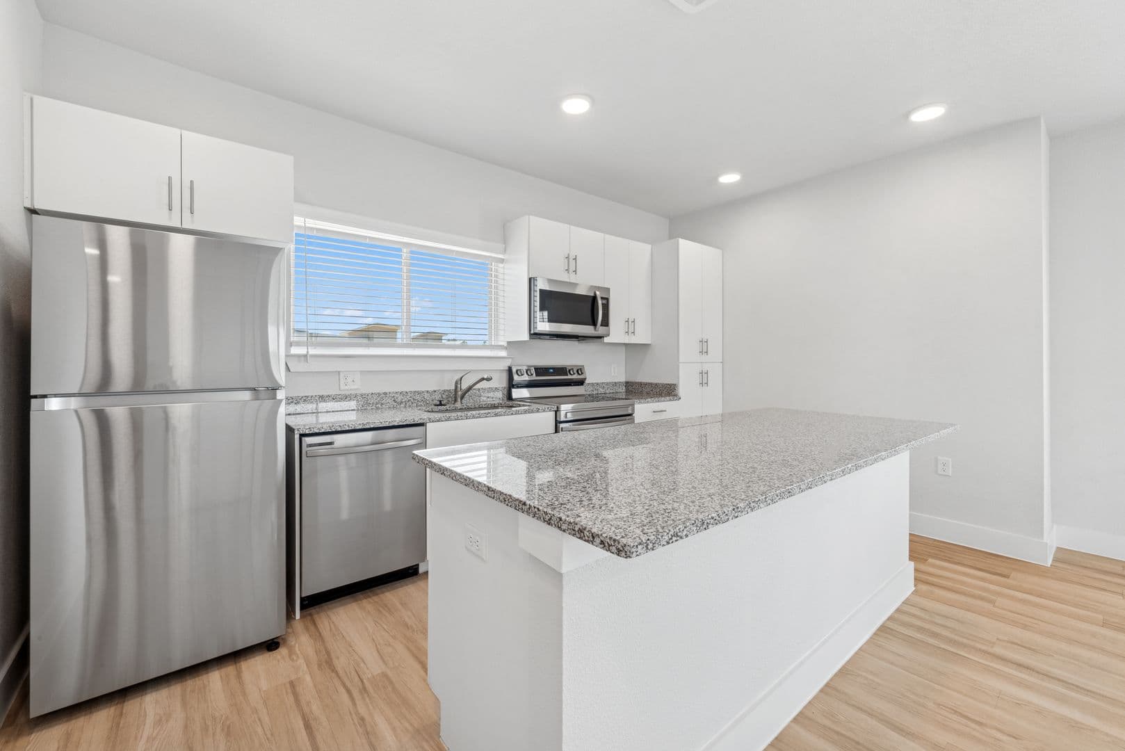 Ennis Apartment: 1101 Biloxi Drive