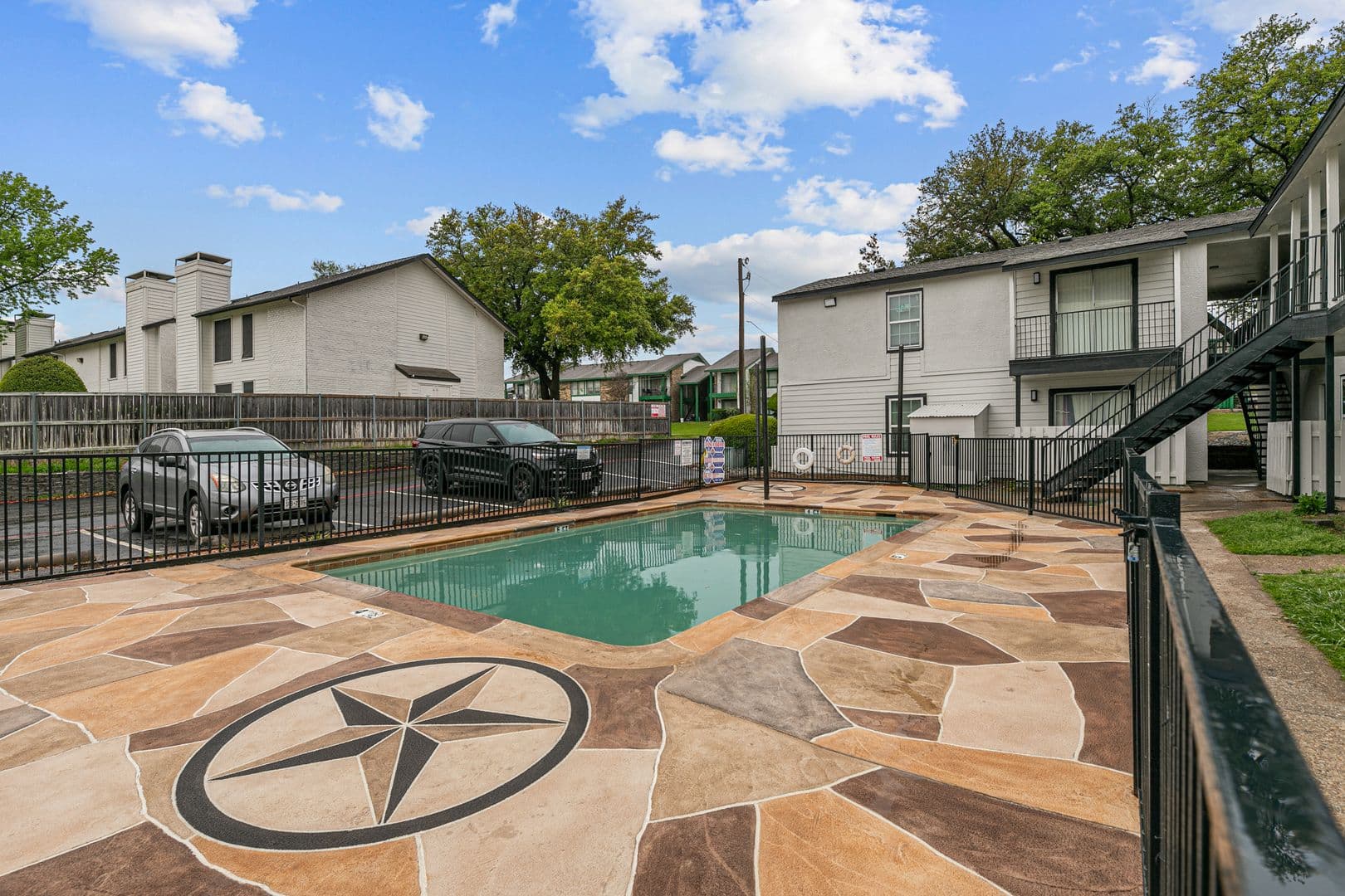 Dallas Apartment: 13266 Emily Rd