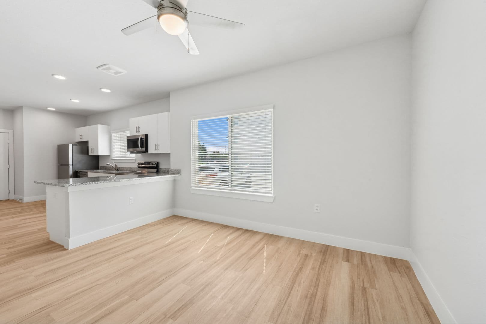 Ennis Apartment: 1101 Biloxi Drive