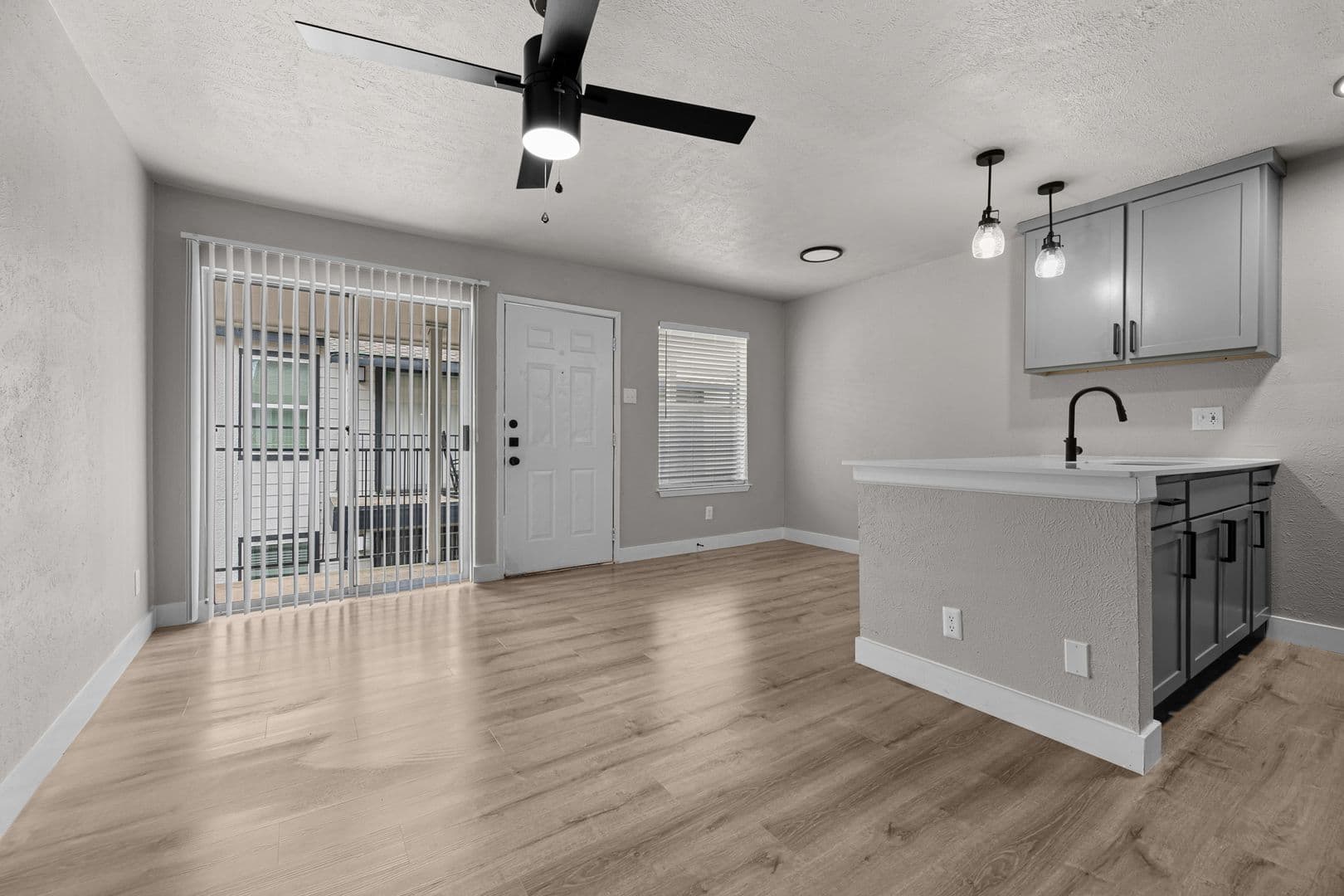 Dallas Apartment: 13266 Emily Rd