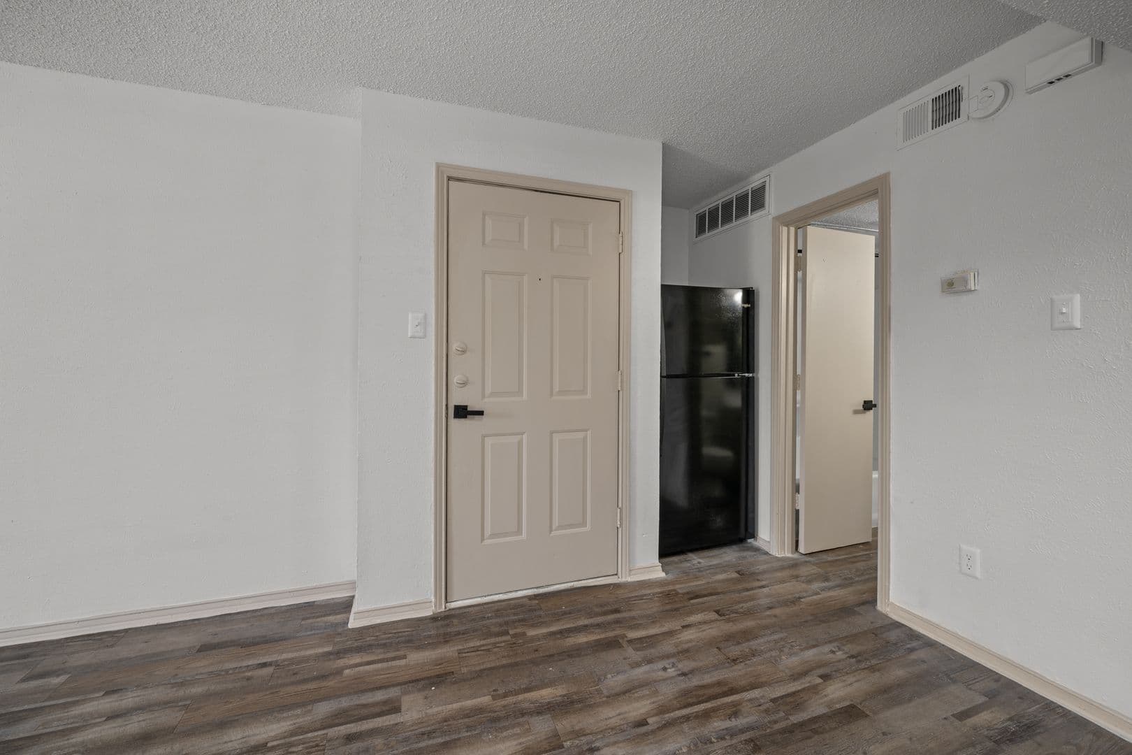 Cedar Hill Apartment: 151 East Little Creek Road