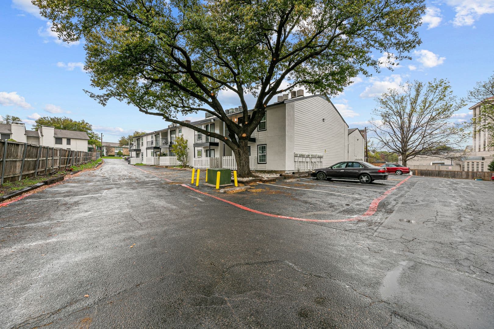 Dallas Apartment: 13266 Emily Rd